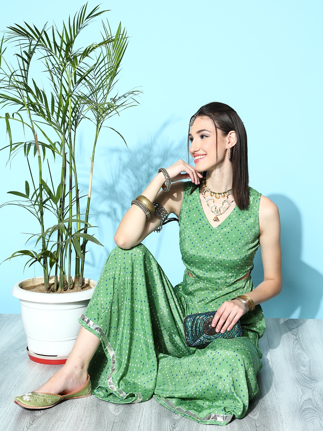 

Shae by SASSAFRAS Green & White Bandhani Printed Ethnic Jumpsuit