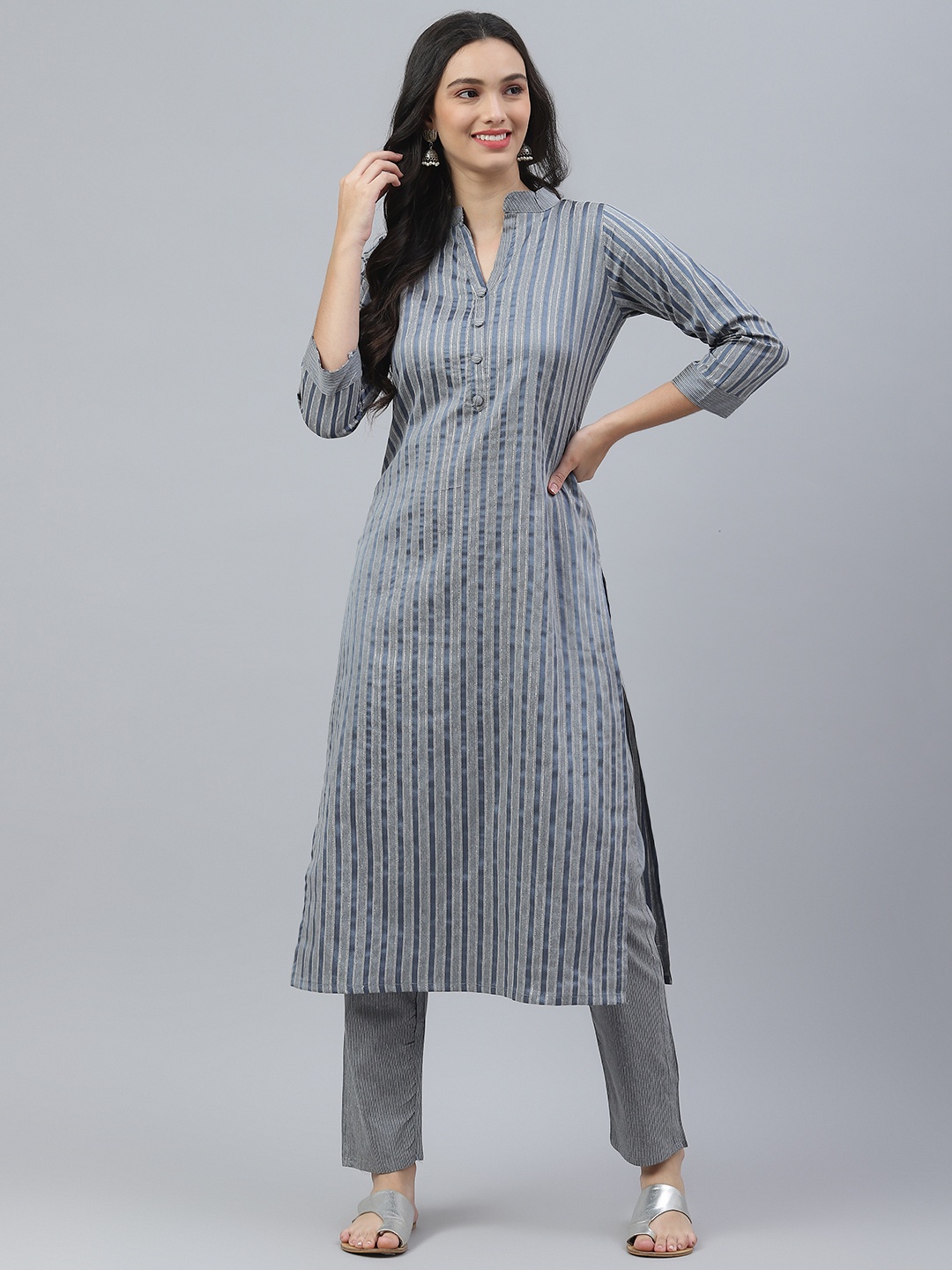 

RAJGRANTH Women Grey Striped Kurta with Trousers