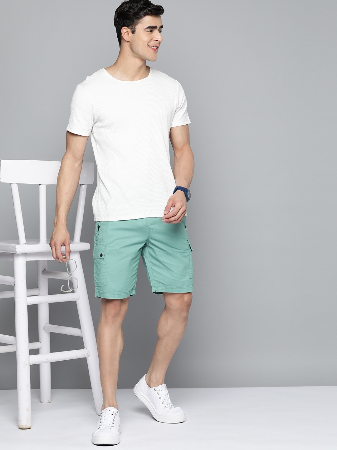 

Mast & Harbour Men Pure Cotton Regular Fit Cargo Shorts, Green