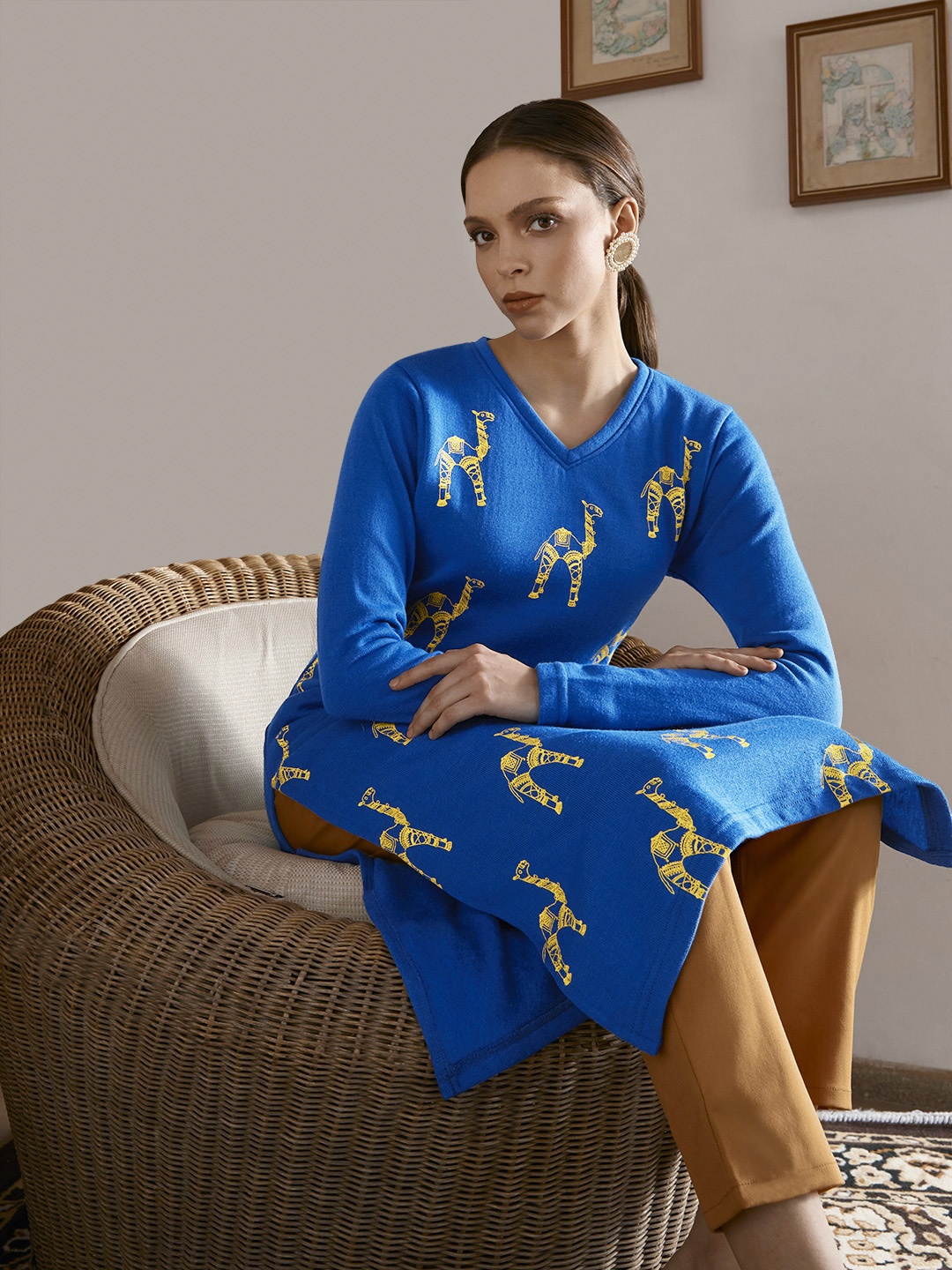 

Anouk Women Blue & Yellow Floral Printed Winter Kurta