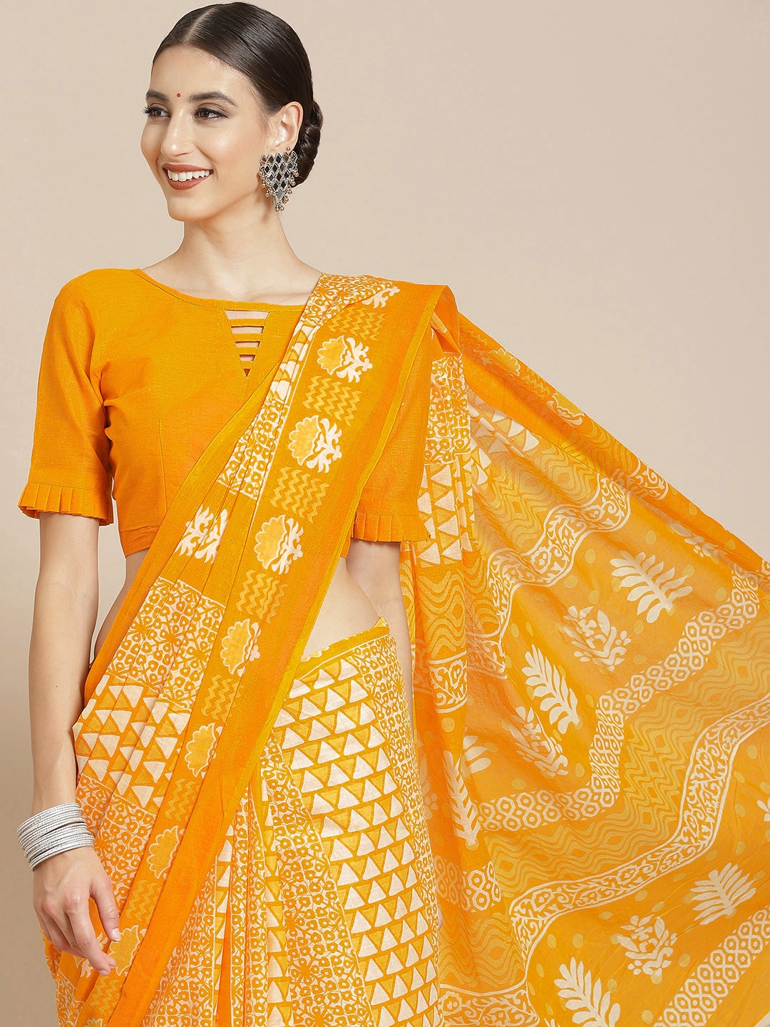 

Satrani Yellow & White Printed Saree