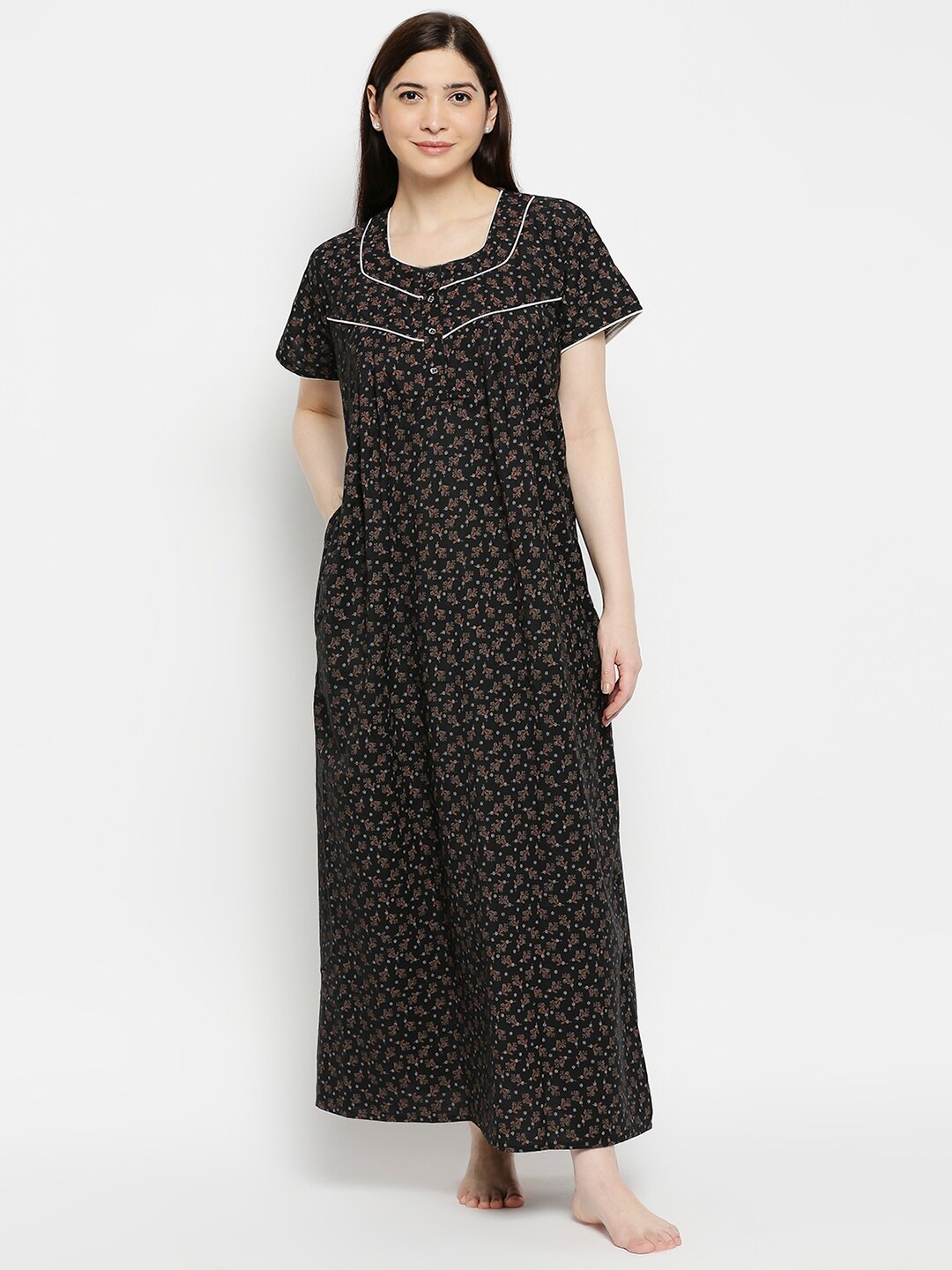 

Pretty Awesome Women Black Printed Cotton Maxi Nightdress