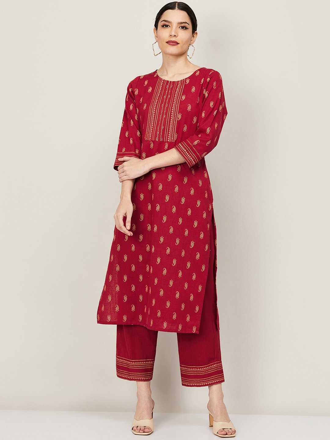 

Melange by Lifestyle Women Red Paisley Printed Pure Cotton Kurta with Trousers