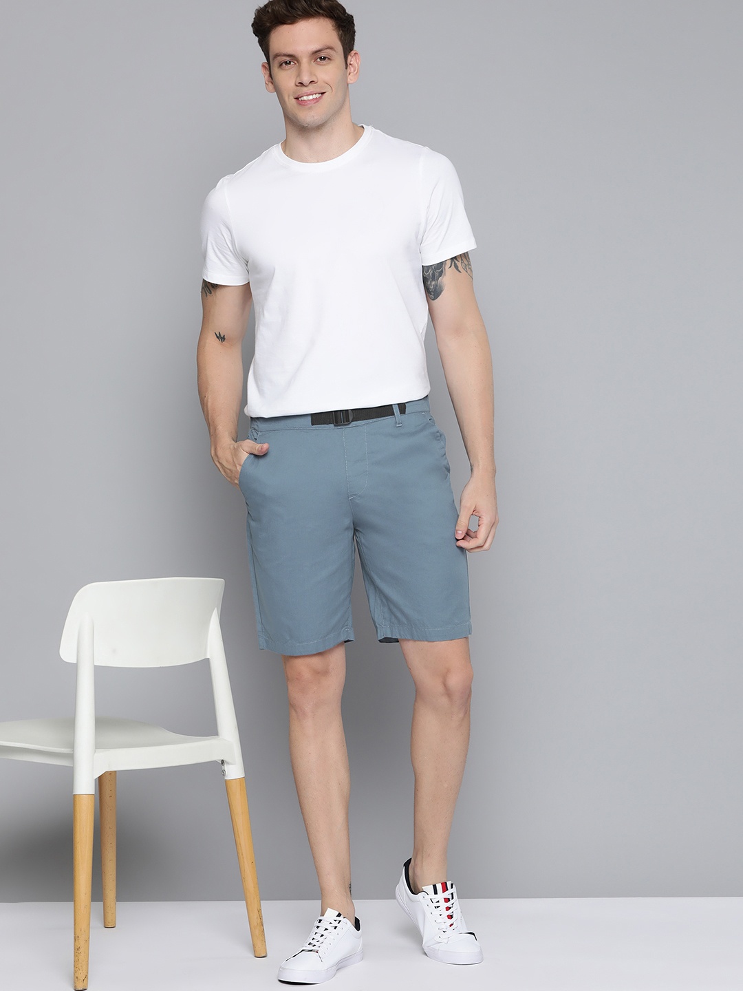 

Mast & Harbour Men Powder Blue Pure Cotton Regular Shorts