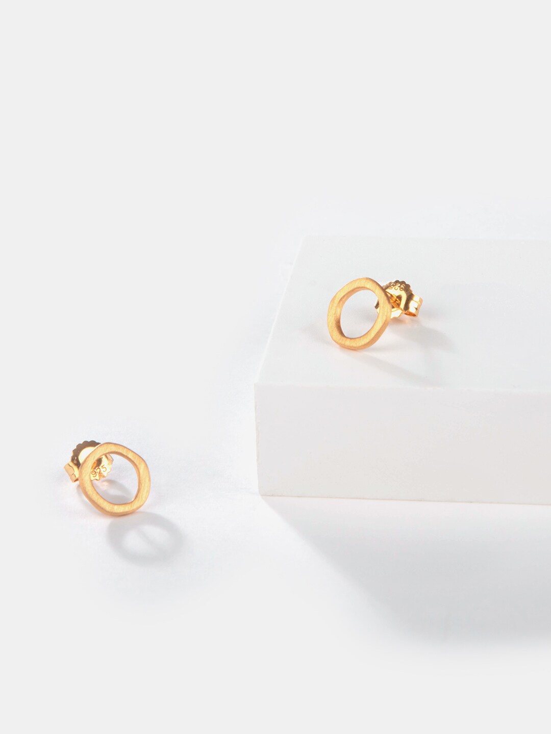 

SHAYA Women Gold Plated Contemporary Studs Earrings