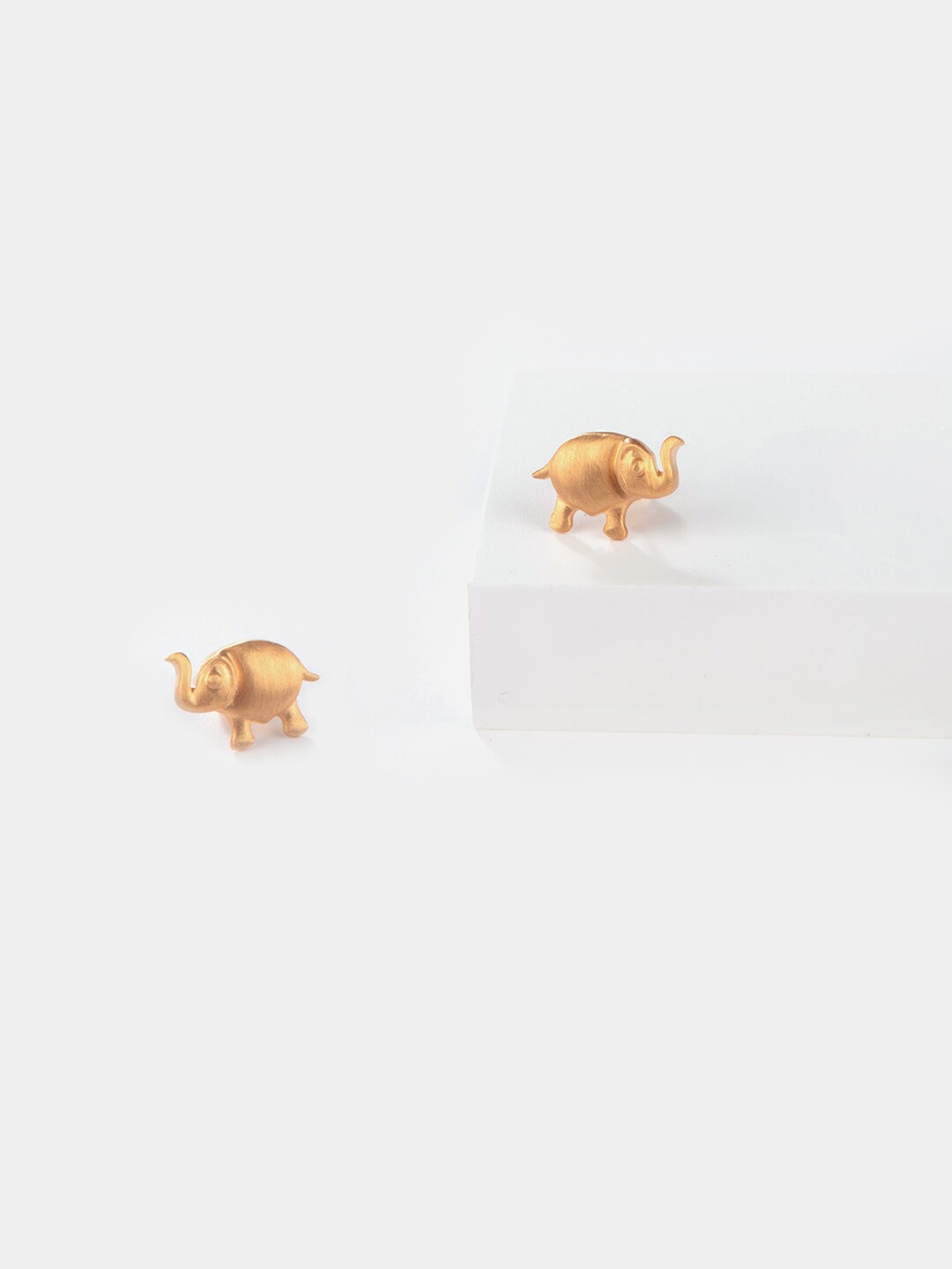 

SHAYA Gold-Plated Elephant Shaped 925 Silver Studs Earrings