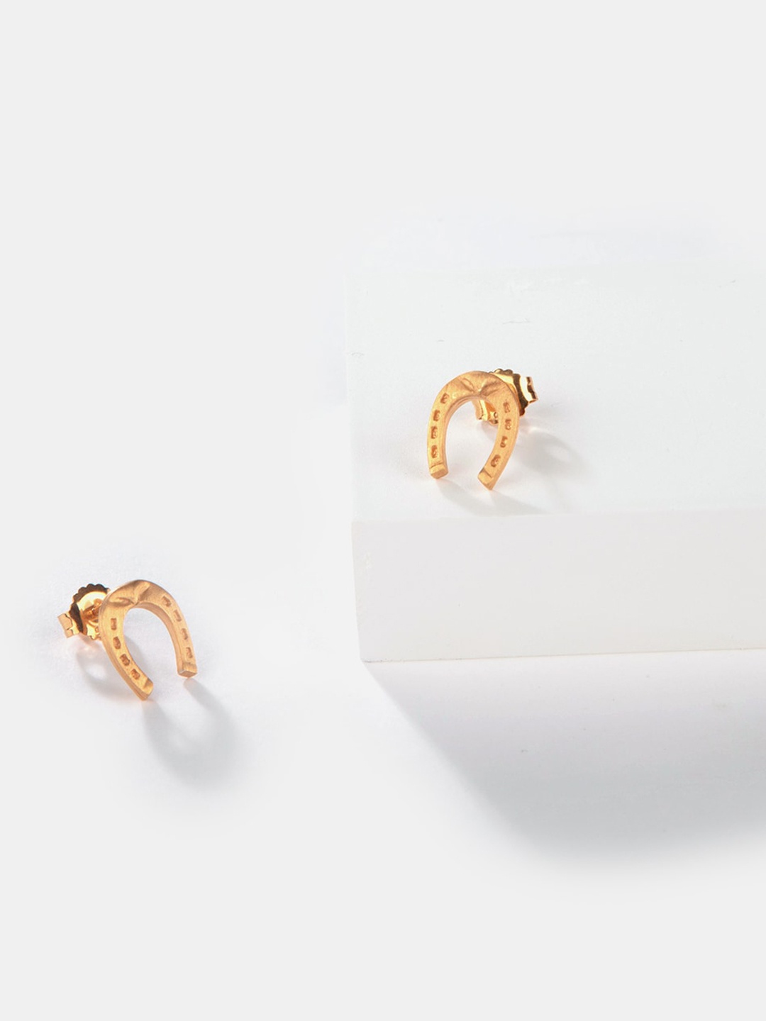 

SHAYA Gold-Toned Contemporary Studs Earrings