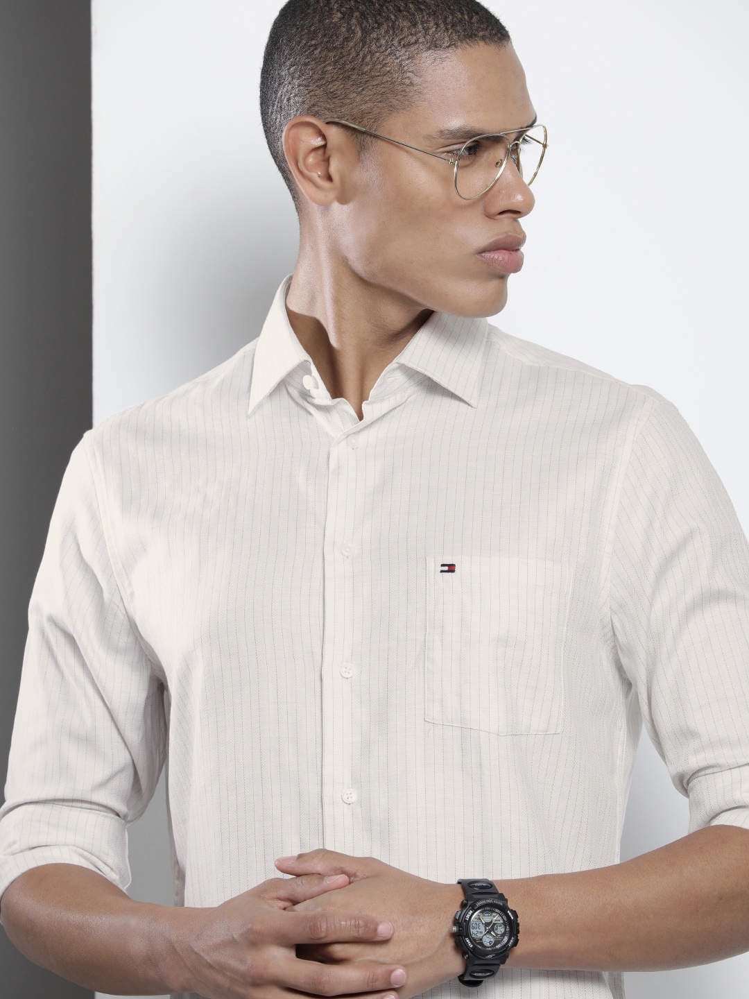 

Tommy Hilfiger Men White Pinstripes Opaque Pure Cotton Casual Shirt