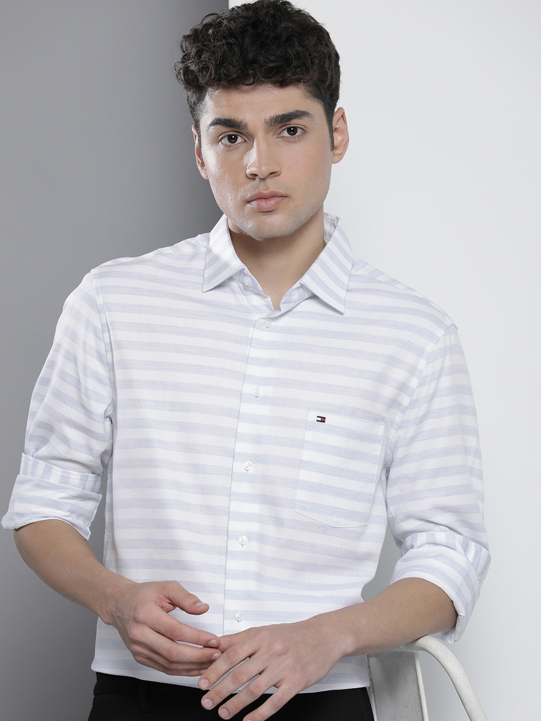 

Tommy Hilfiger Men White Standard Striped Pure Cotton Casual Shirt