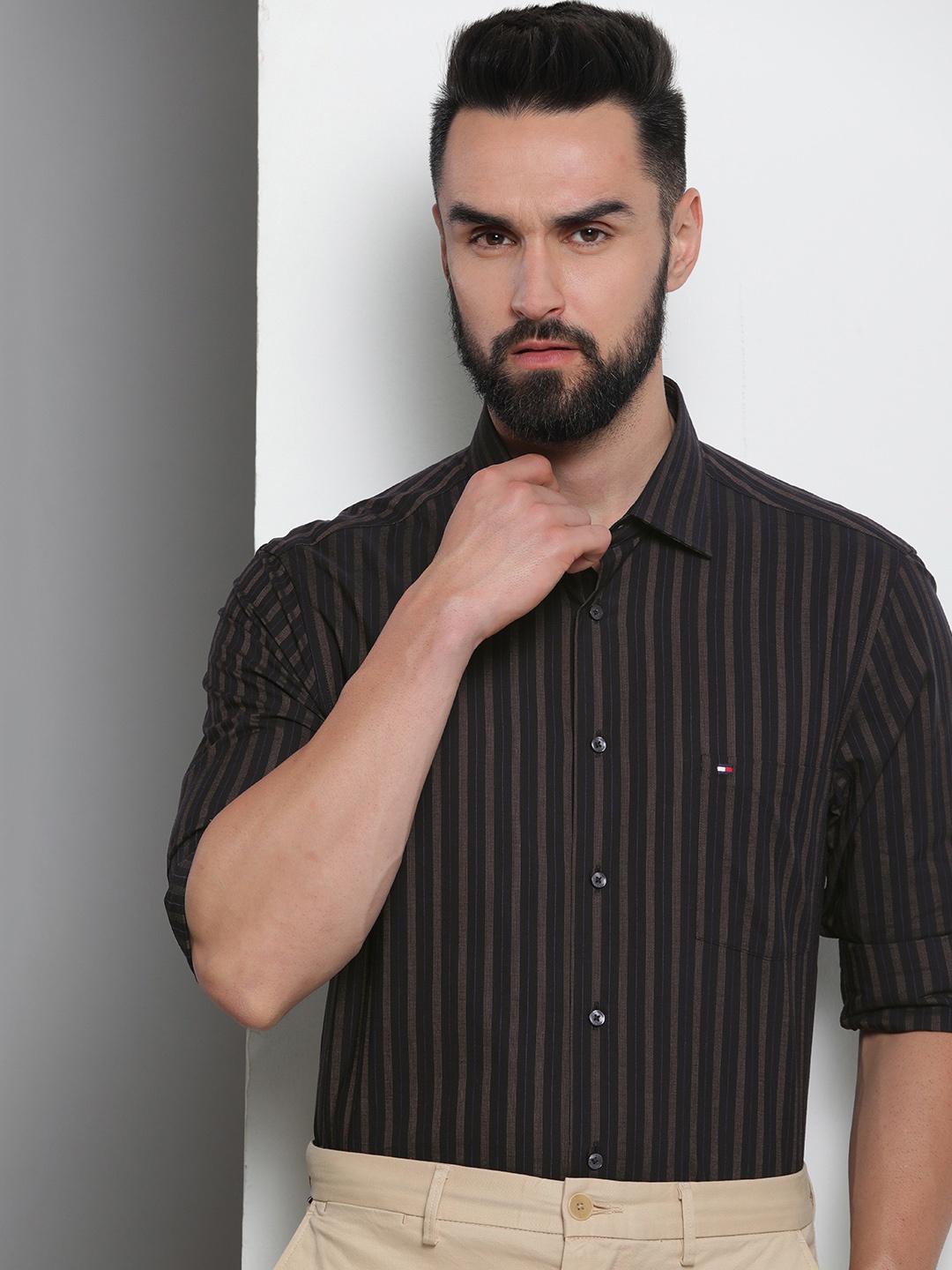 

Tommy Hilfiger Men Striped Pure Cotton Smart Casual Shirt, Black