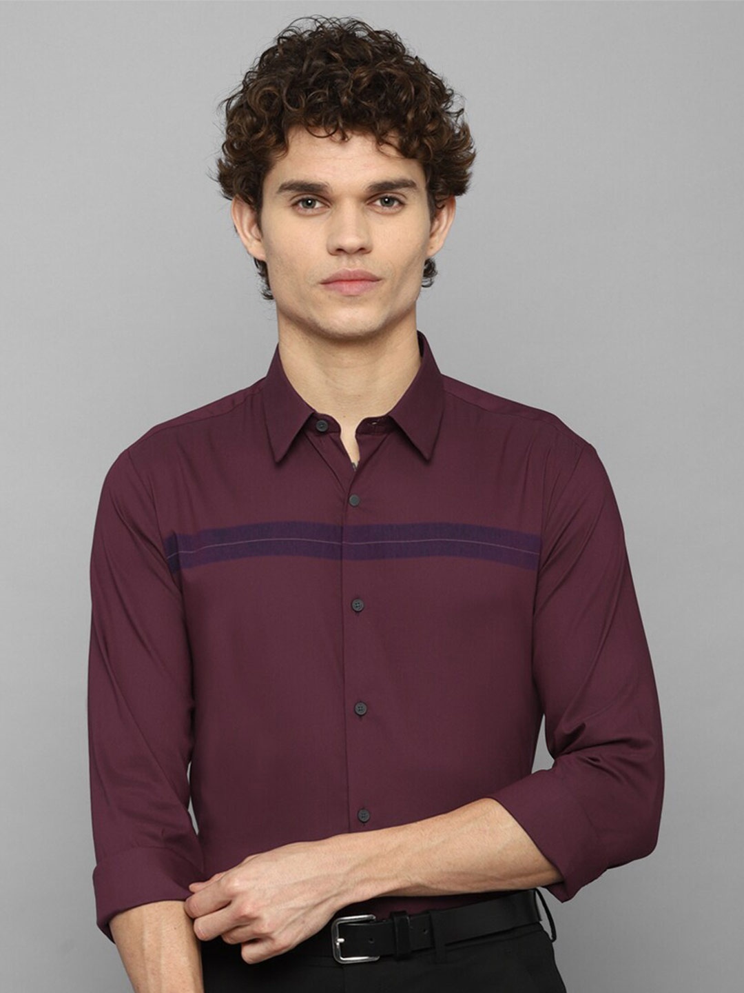 

Louis Philippe Sport Men Purple Slim Fit Striped Cotton Casual Shirt