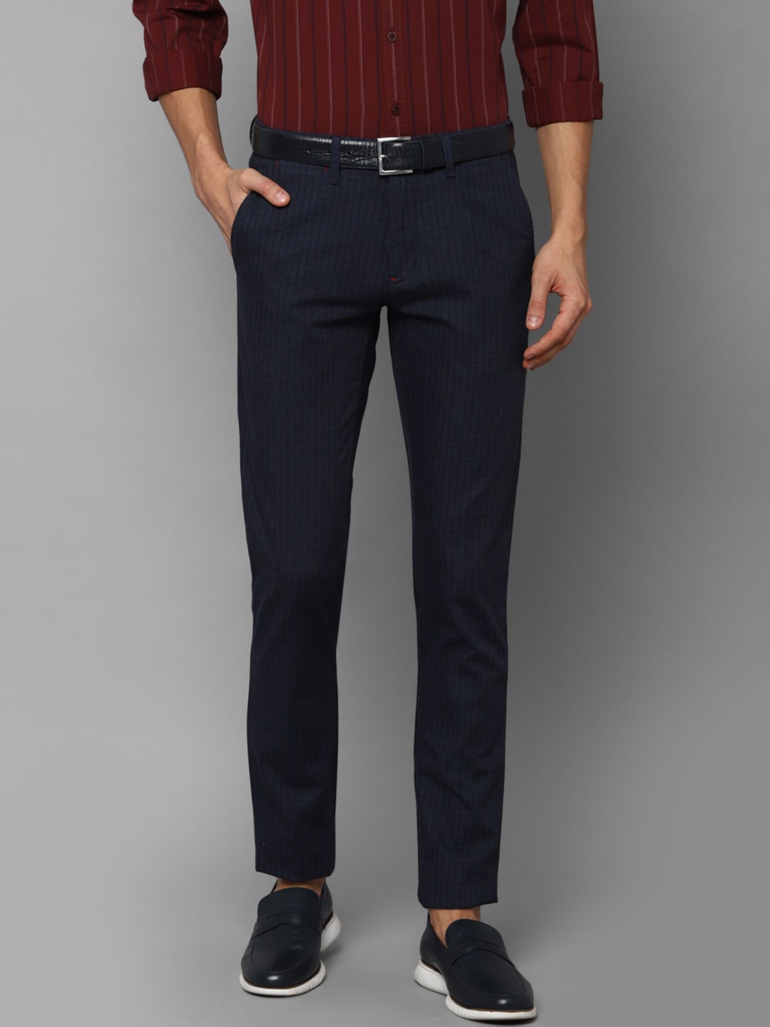 

Louis Philippe Sport Men Navy Blue Slim Fit Trousers