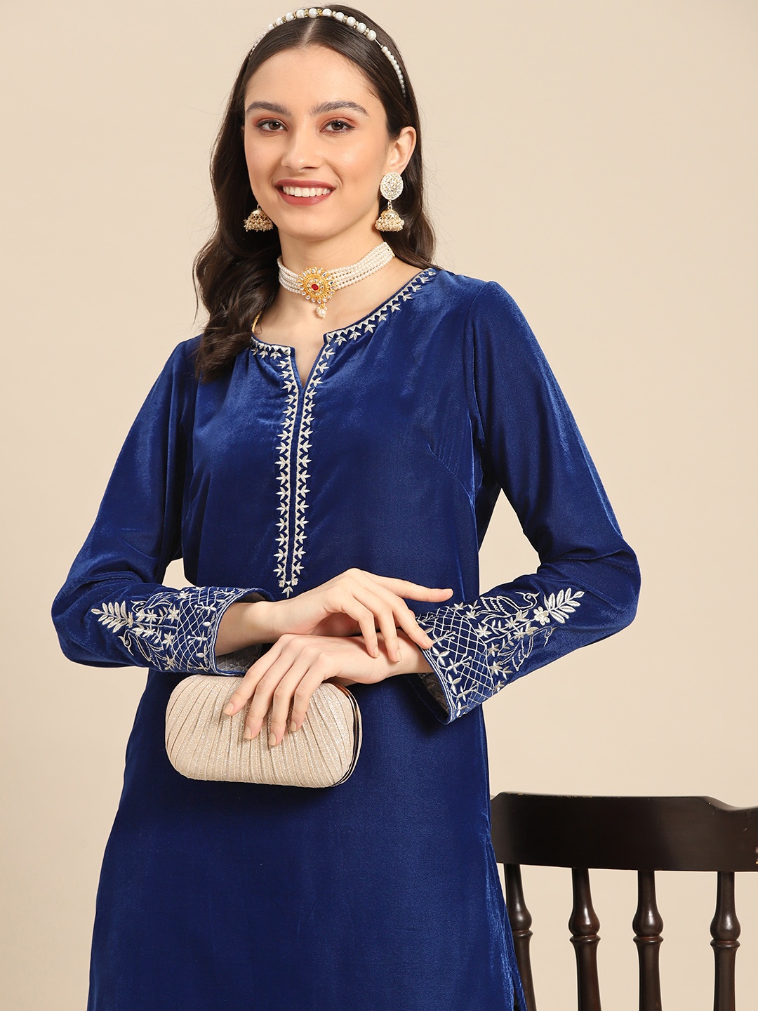 

Sangria Women Navy Blue Velvet Finish Kurta with Dhoti Pants