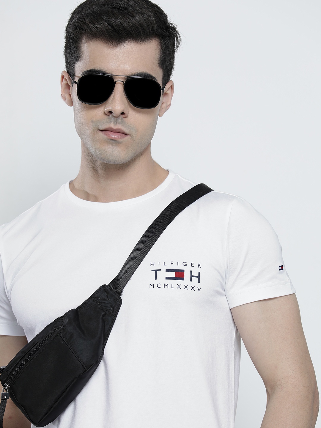 

Tommy Hilfiger Men White Brand Logo Printed Organic Cotton T-shirt