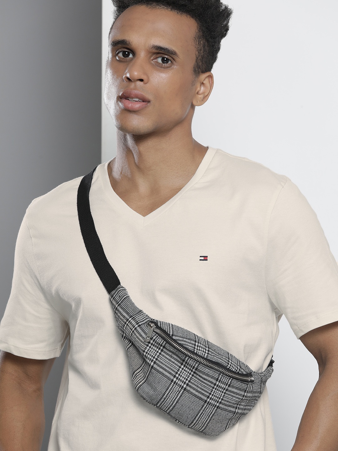 

Tommy Hilfiger Men Beige V-Neck Pure Cotton T-shirt