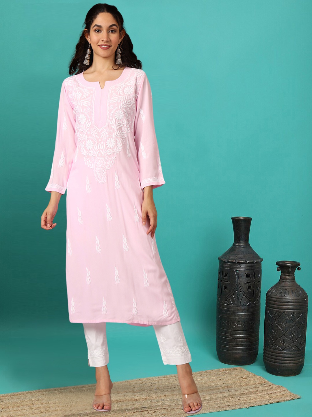 

PARAMOUNT CHIKAN Women Pink Ethnic Motifs Embroidered Chikankari Kurta