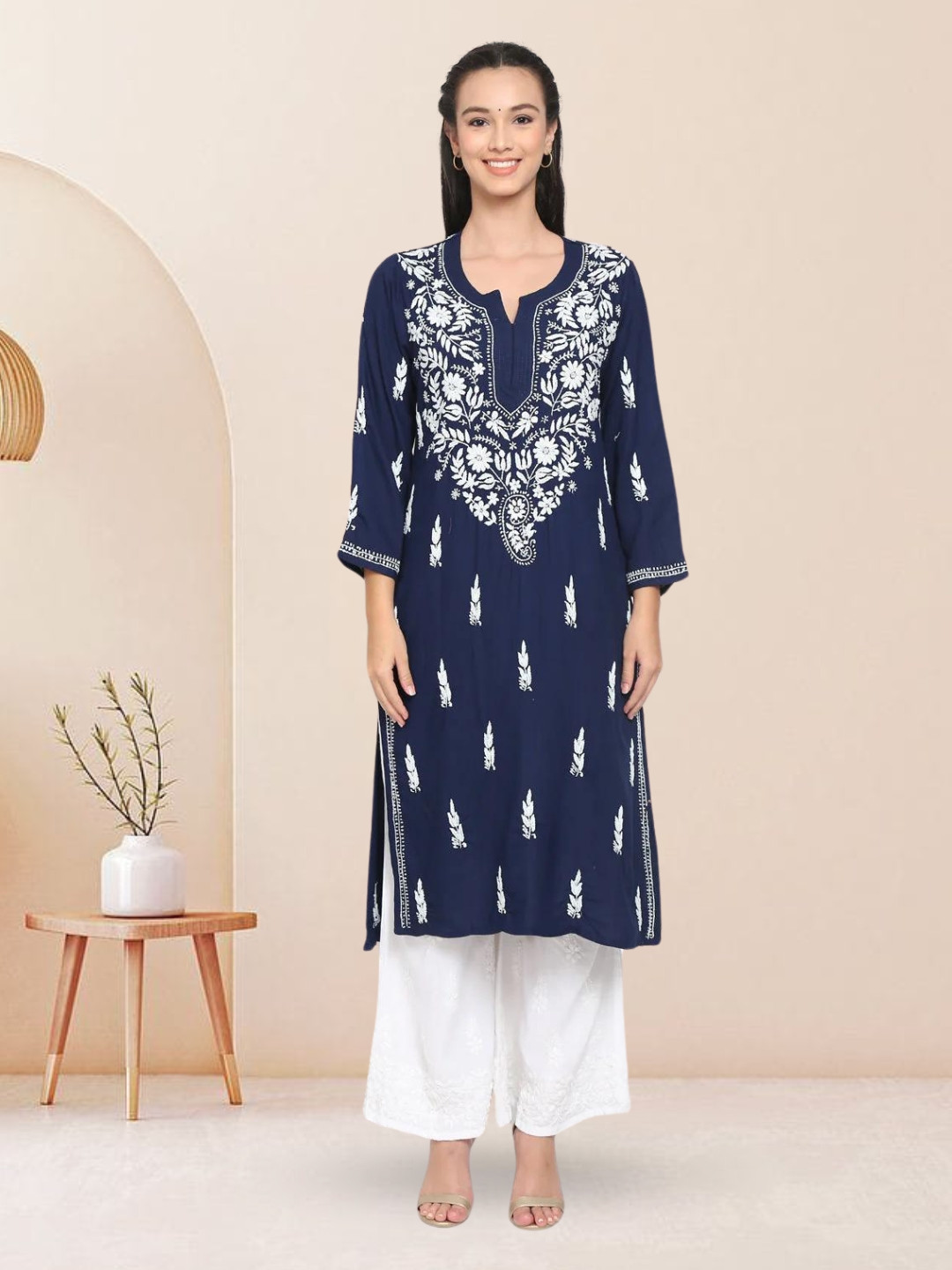 

PARAMOUNT CHIKAN Women Navy Blue Embroidered Flared Sleeves Chikankari Kurta