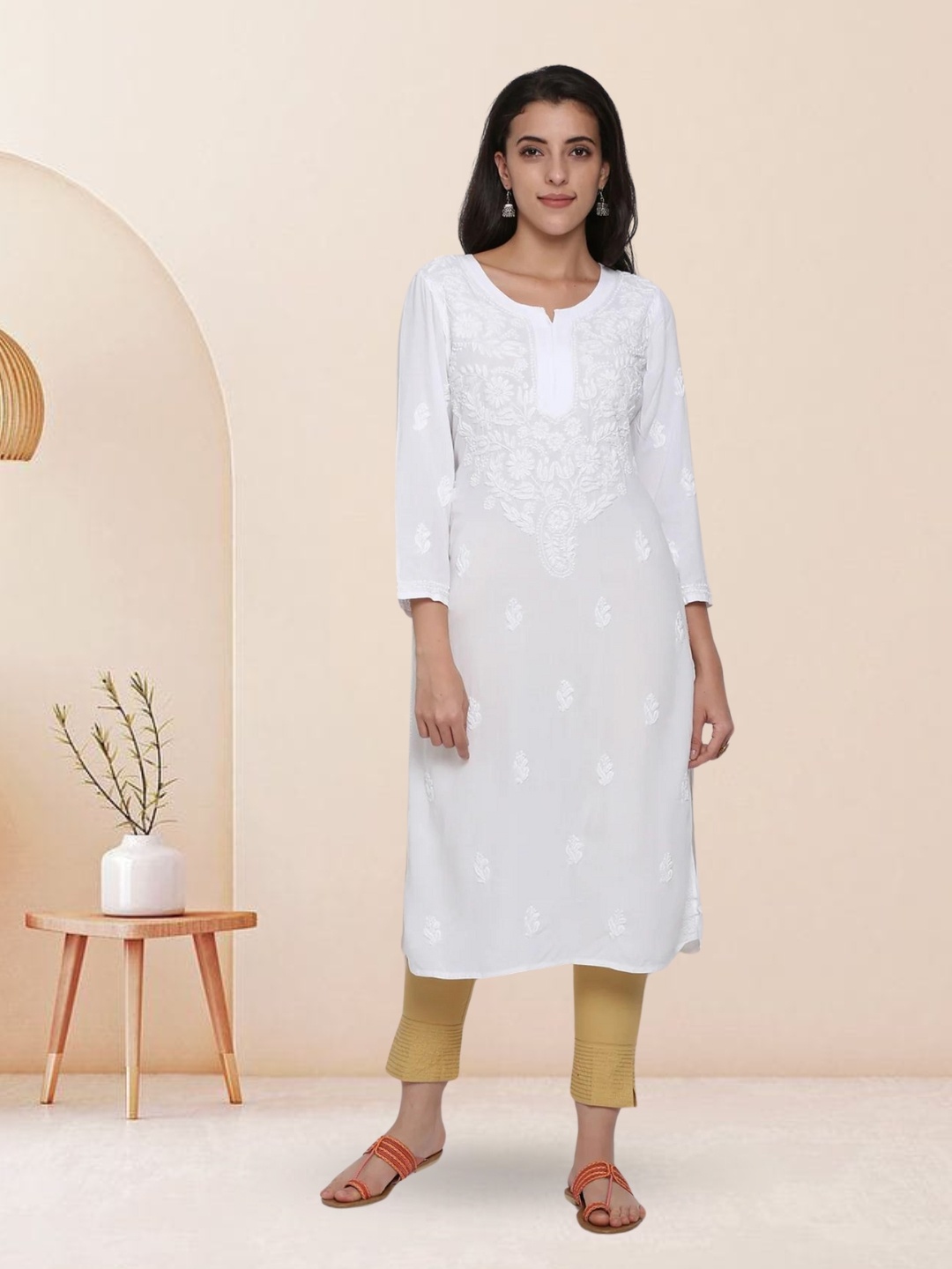 

PARAMOUNT CHIKAN Women White Ethnic Motifs Embroidered Chikankari Kurta