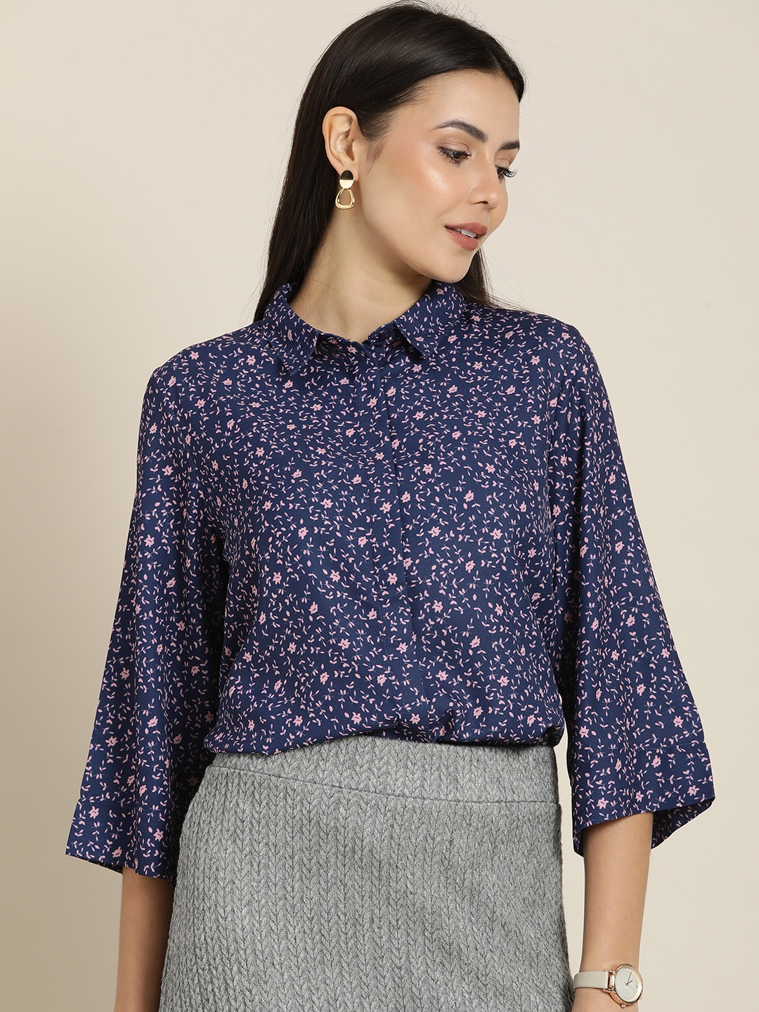 

INVICTUS Women Navy Blue & Coral Pink Tropical Printed Shirt Style Top