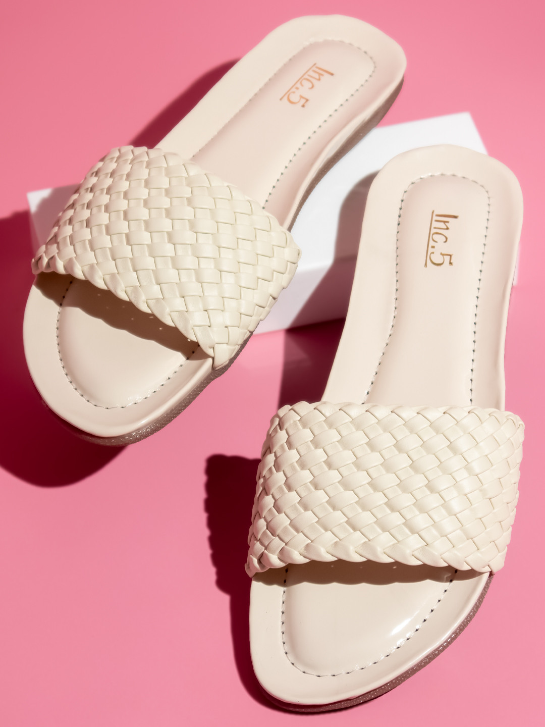 

Inc 5 Women Beige Embellished Open Toe Flats