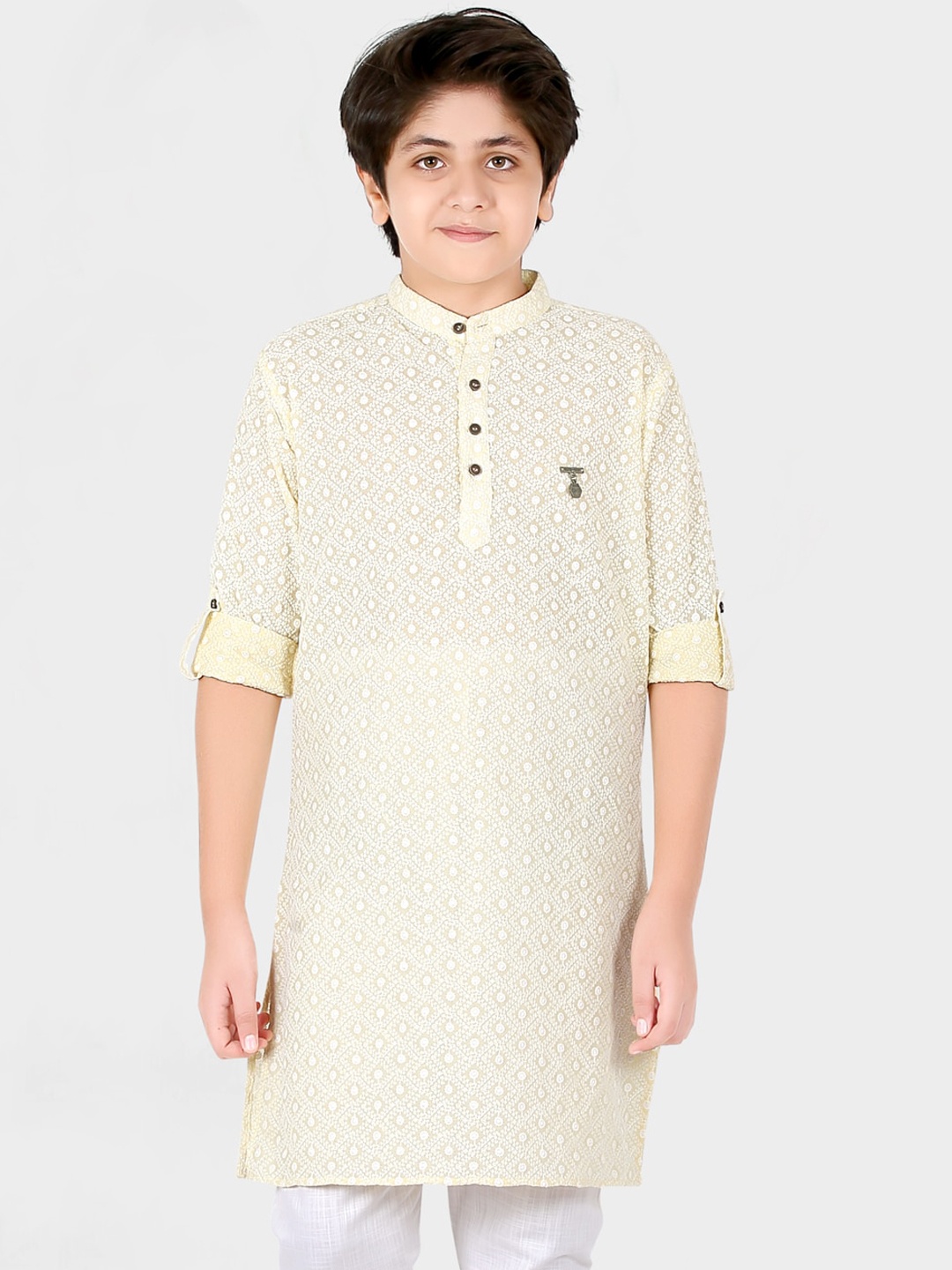 

CAVIO Boys Cream-Coloured & White Embroidered Thread Work Kurta with Pyjamas