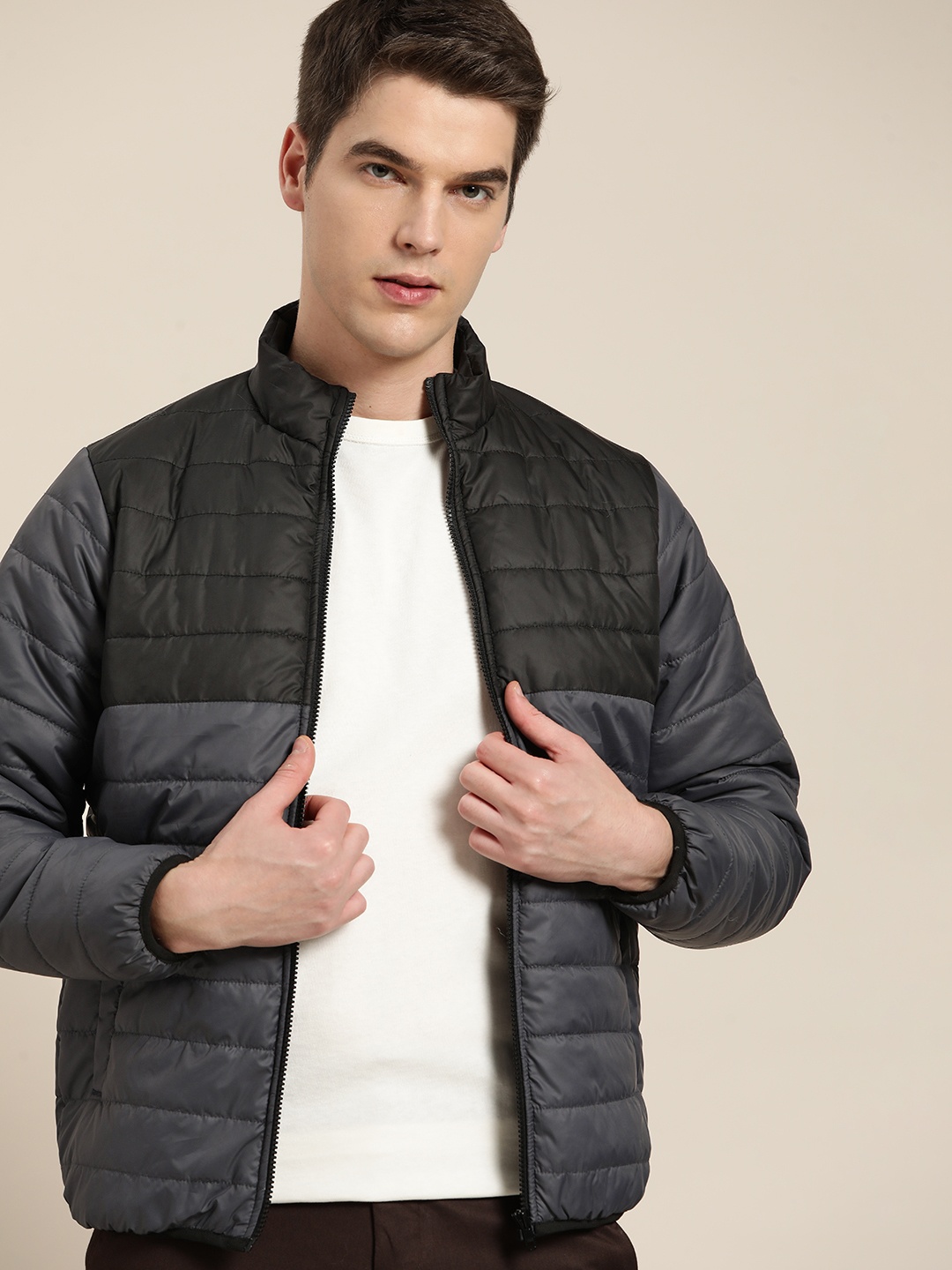 

INVICTUS Men Black Solid Padded Jacket