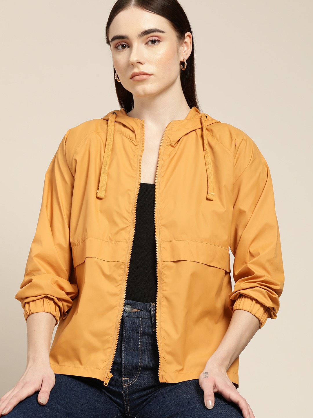 

INVICTUS Women Mustard Yellow Solid Raglan Sleeves Tailored Hooded Jacket