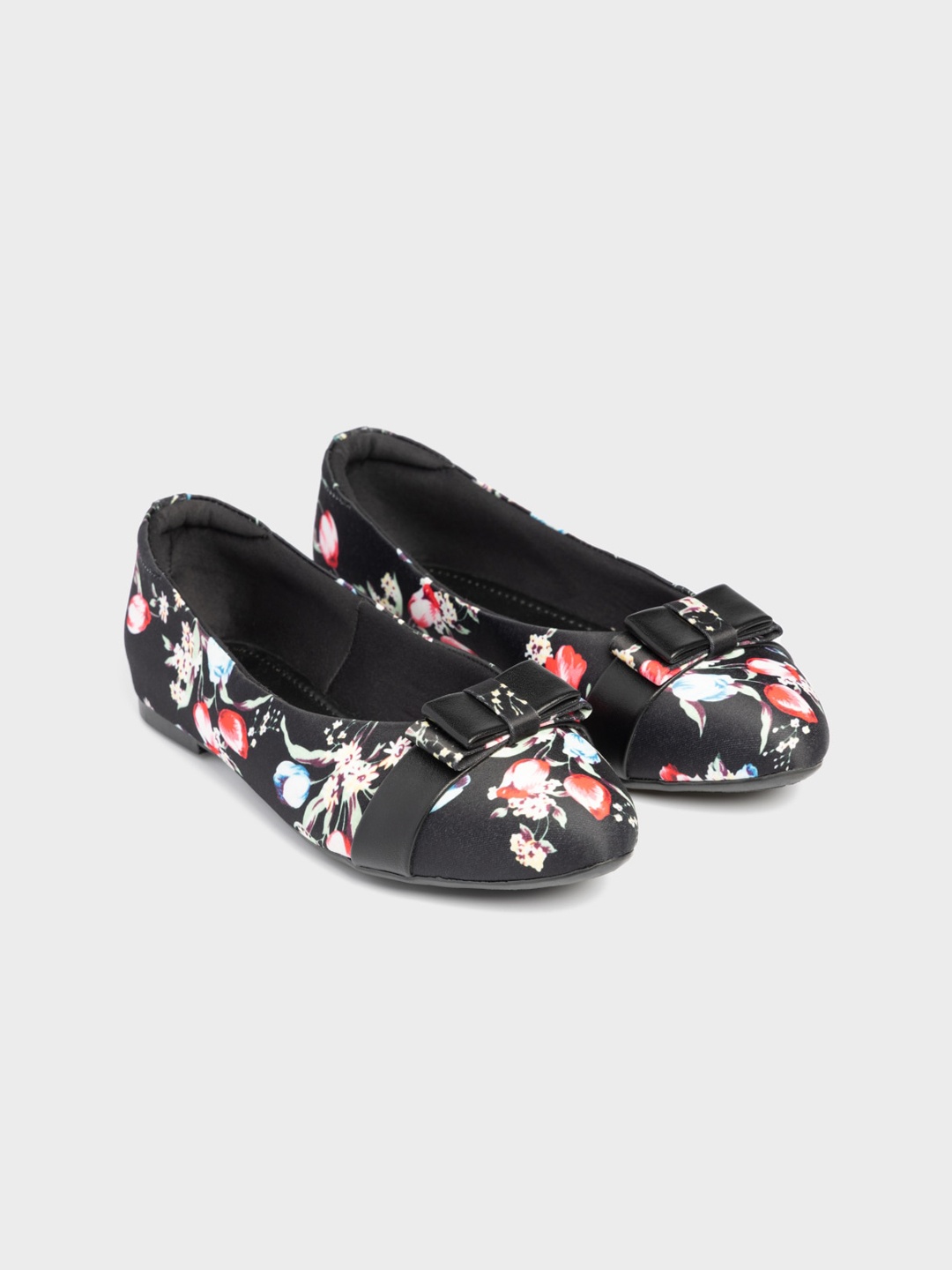 

LEMON & PEPPER Women Black Printed Ballerinas with Bows