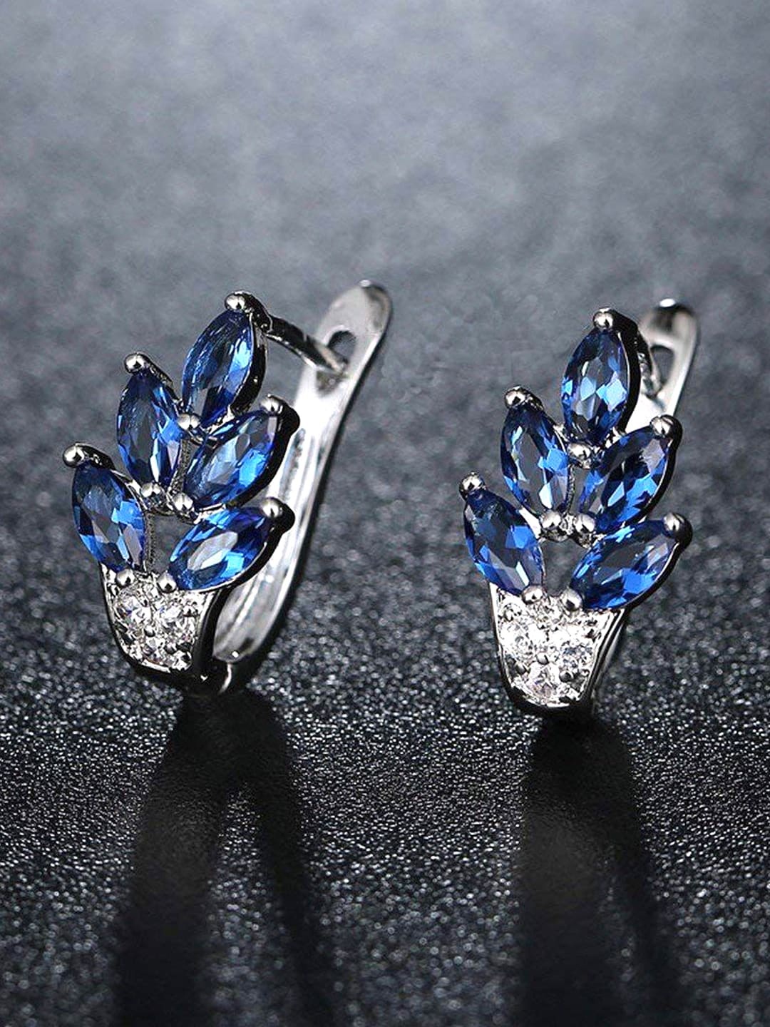 

Yellow Chimes Swarovski Leafy Rhodium Plated Crystal Clip On Earrings, Blue