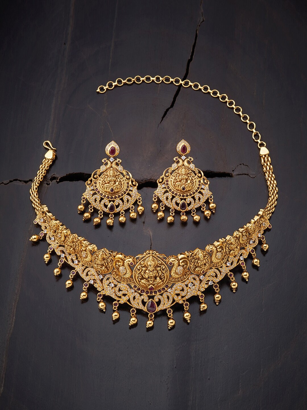 

Kushal's Fashion Jewellery Women Red Gold-Plated Artificial Stones Jewellery Set