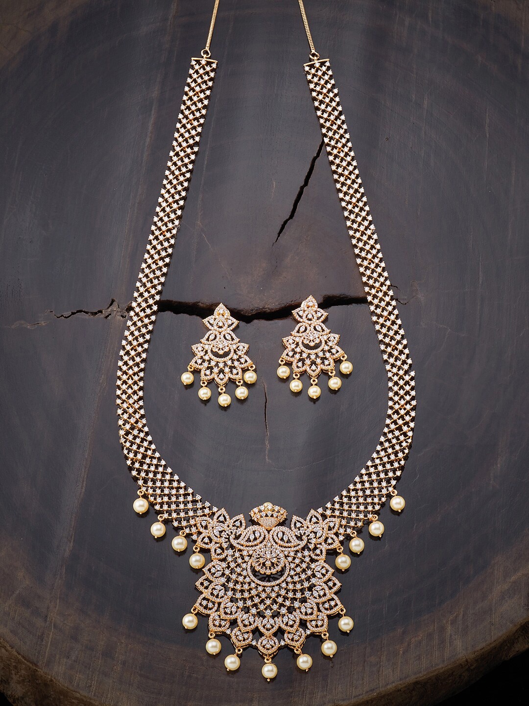 

Kushal's Fashion Jewellery White & Gold-Plated Jewellery Set