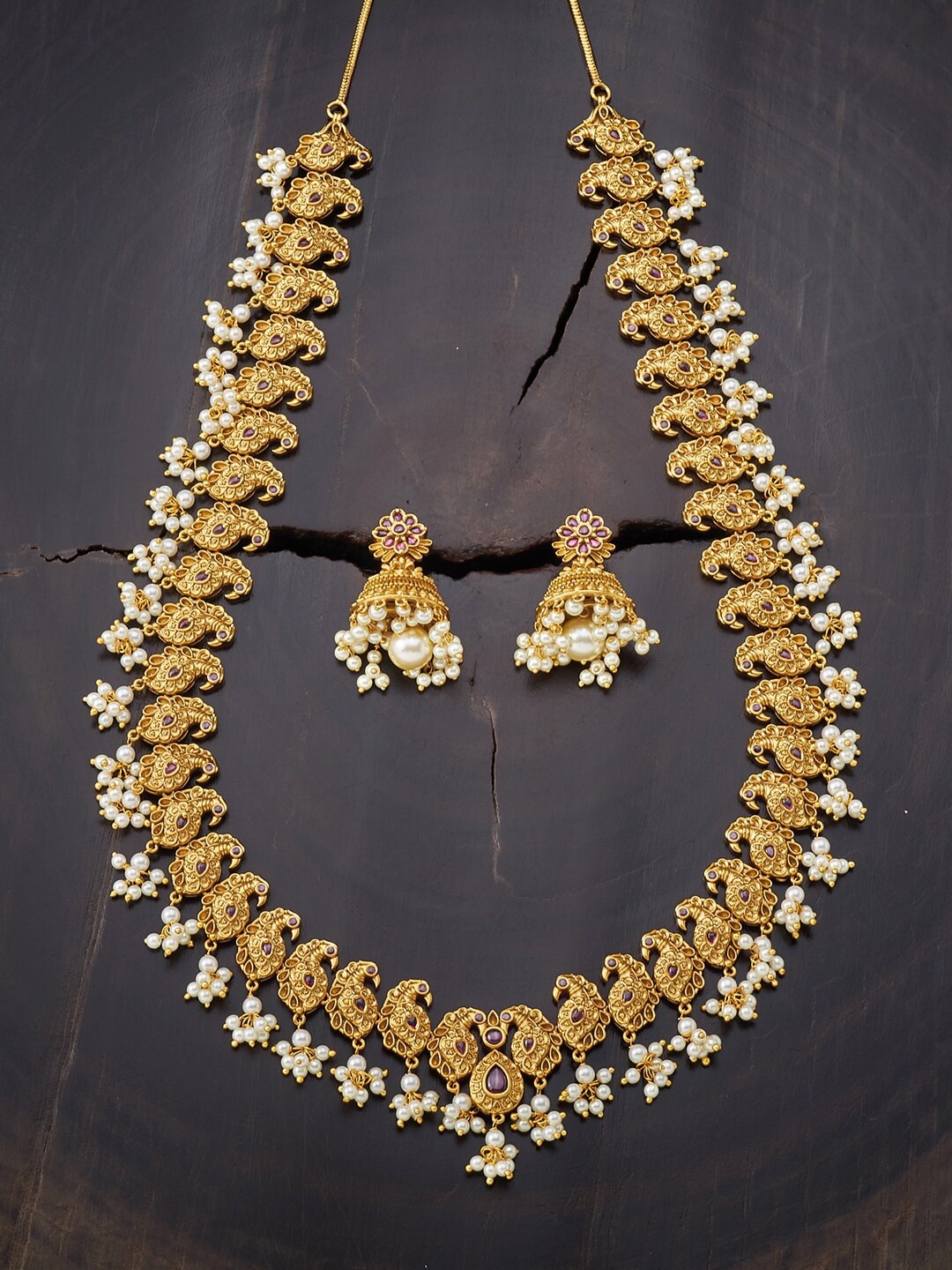 

Kushal's Fashion Jewellery Women Red Gold-Plated Artificial Stones Jewellery Set