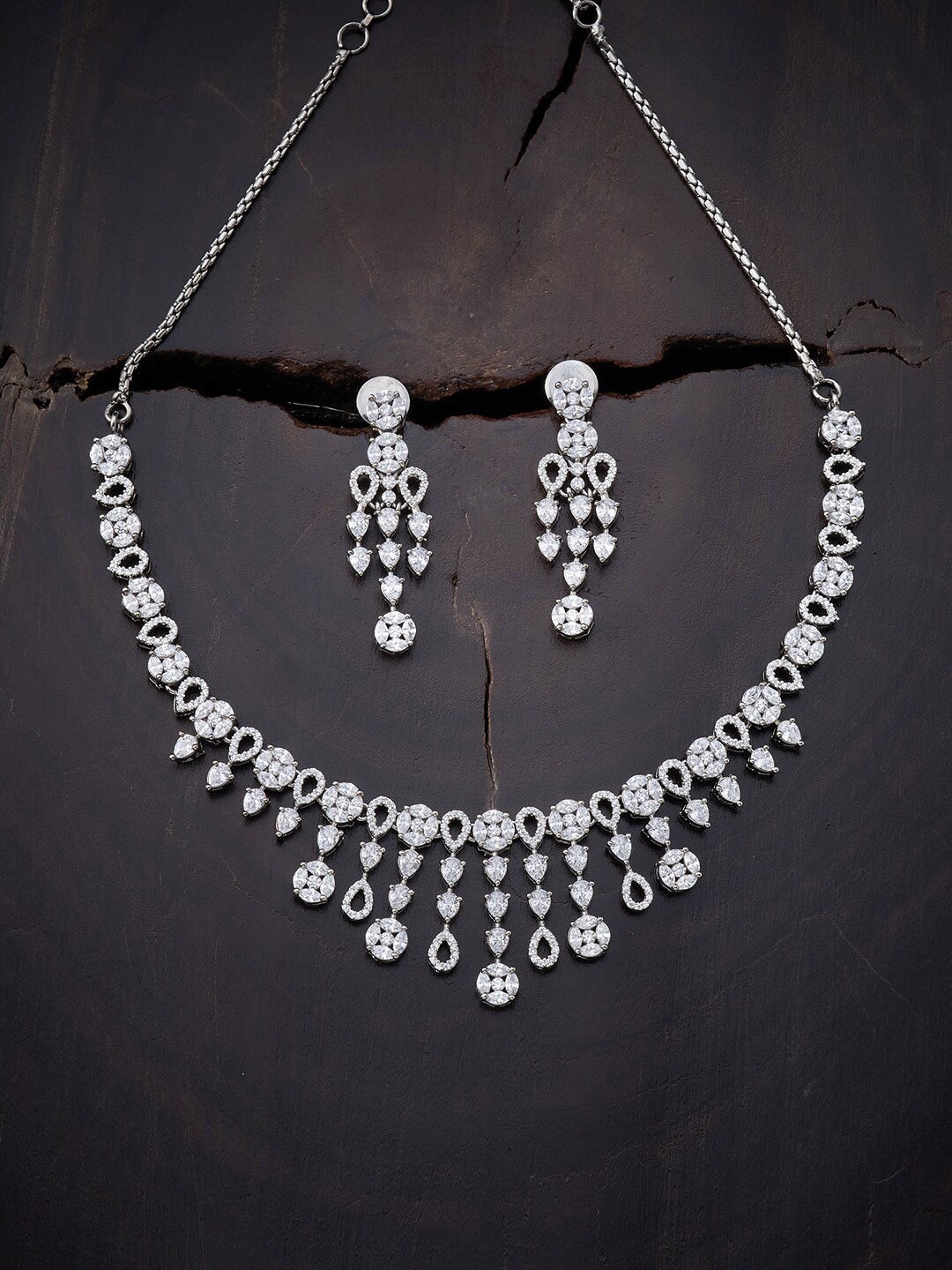 

Kushal's Fashion Jewellery White Silver-Plated Necklace