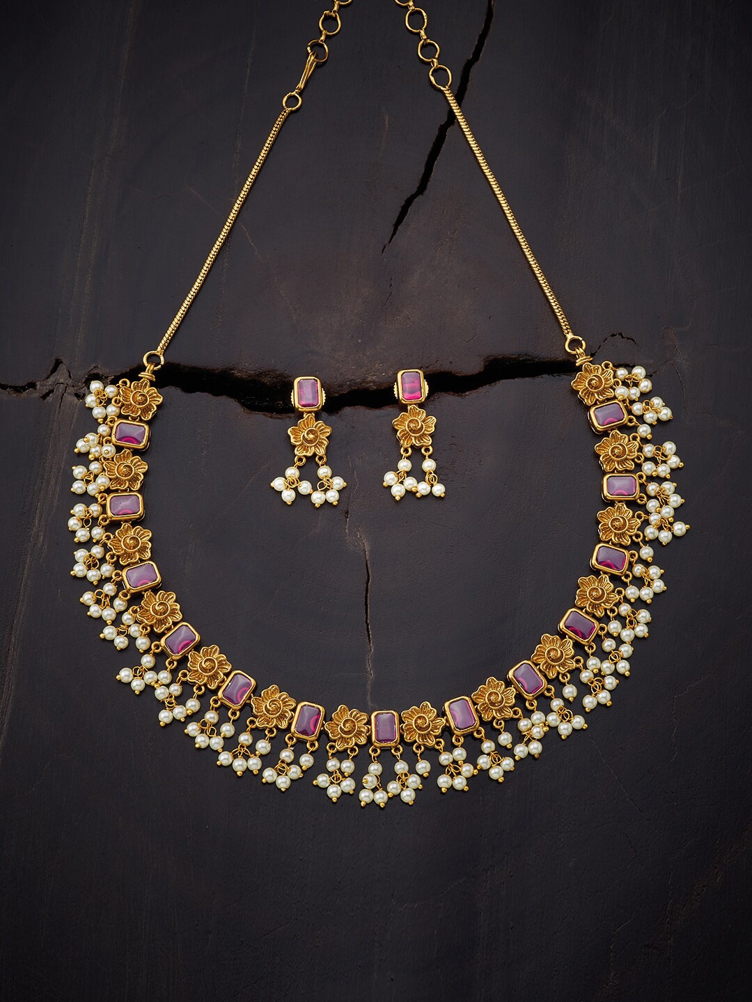 

Kushal's Fashion Jewellery Red Gold-Plated Antique Necklace