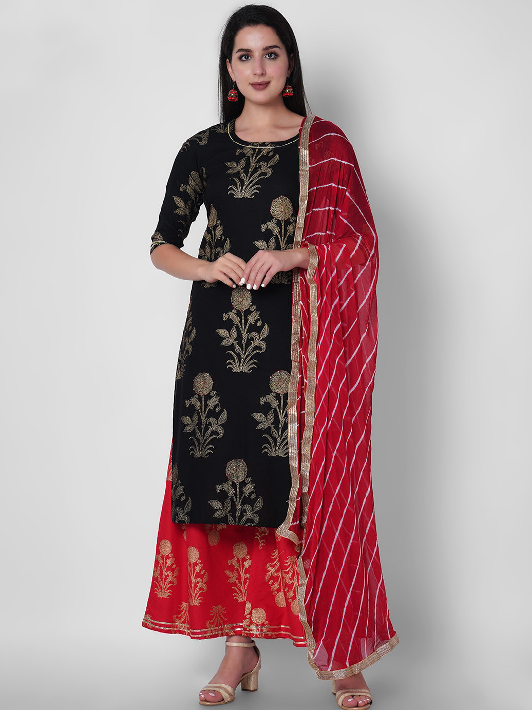 

ORTANGE Women Black Floral Printed Gotta Patti Kurta Set