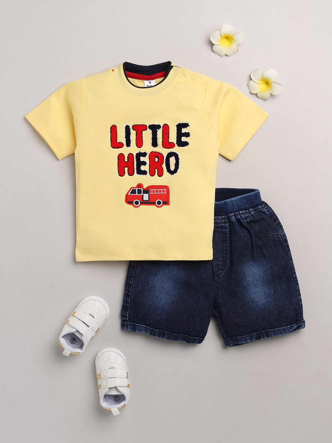 

BRATS AND DOLLS Boys Yellow Printed T-shirt with Shorts
