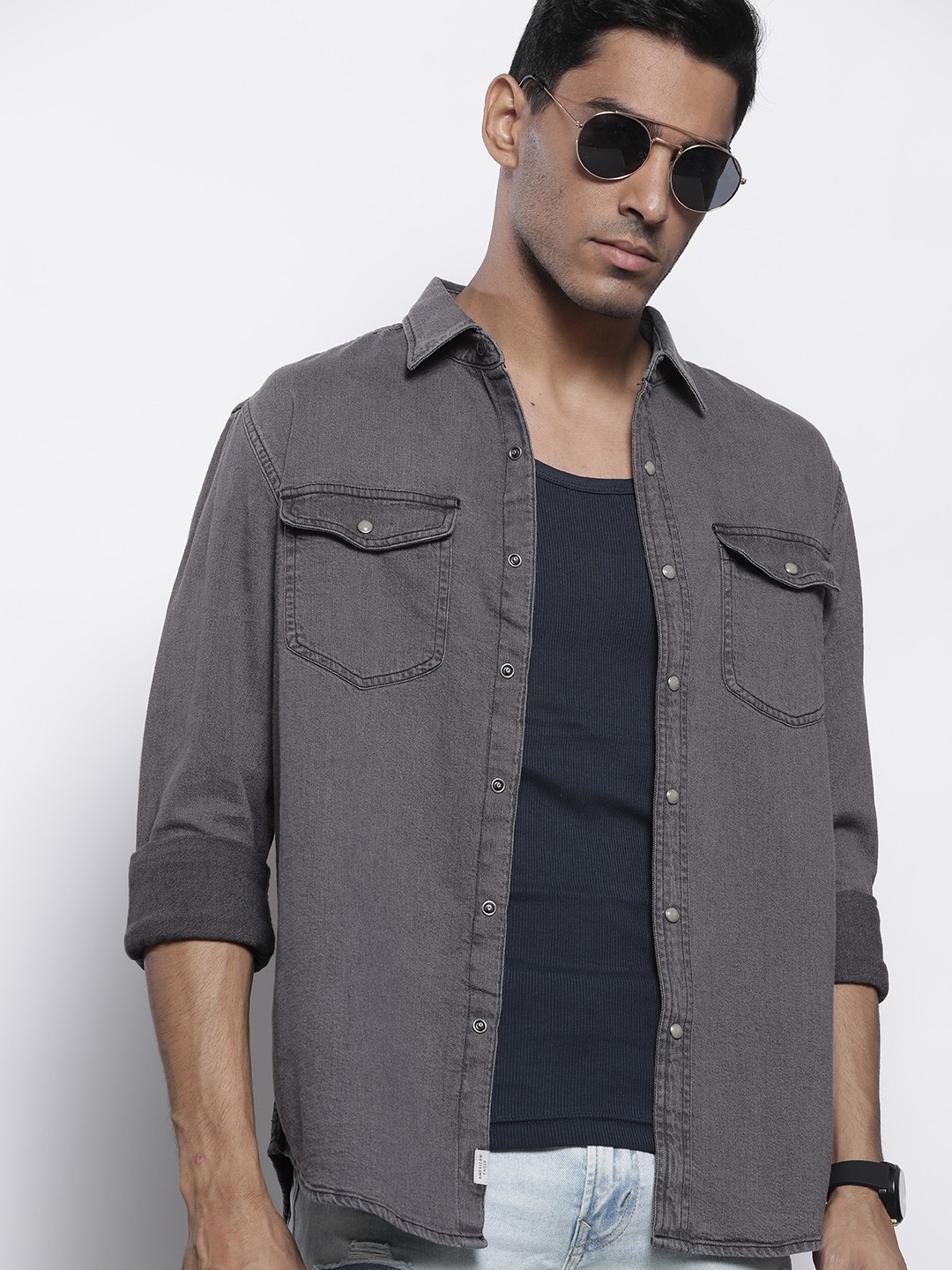 

AMERICAN EAGLE OUTFITTERS Men Charcoal Grey Solid Pure Cotton Denim Shirt