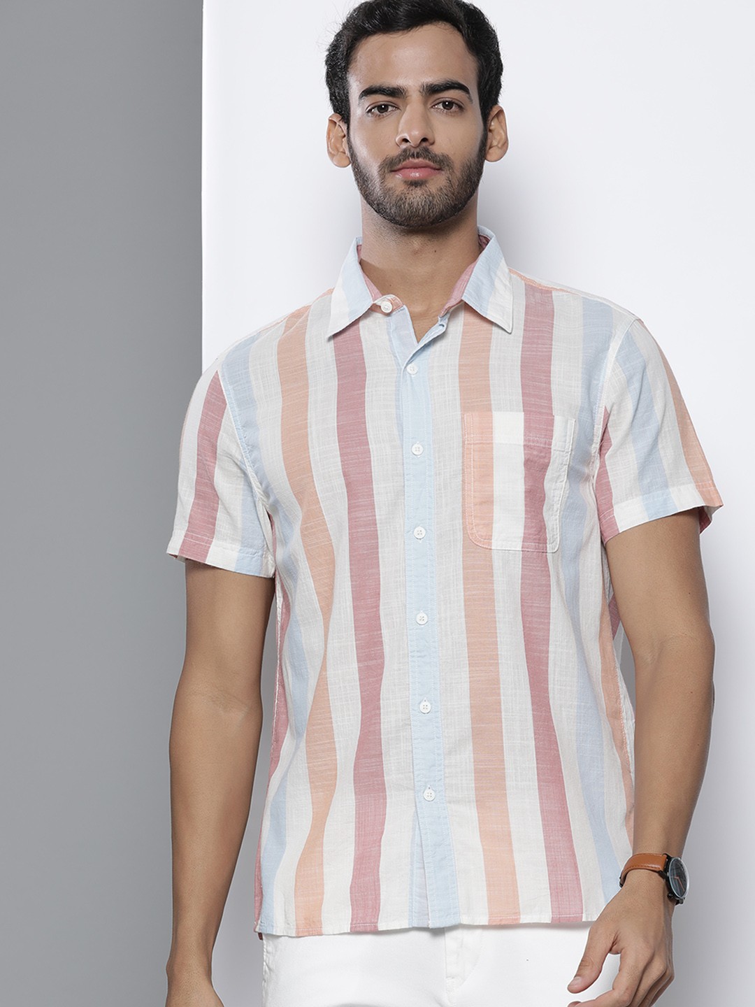 

AMERICAN EAGLE OUTFITTERS Men Off-White & Orange Pure Cotton Striped Casual Shirt