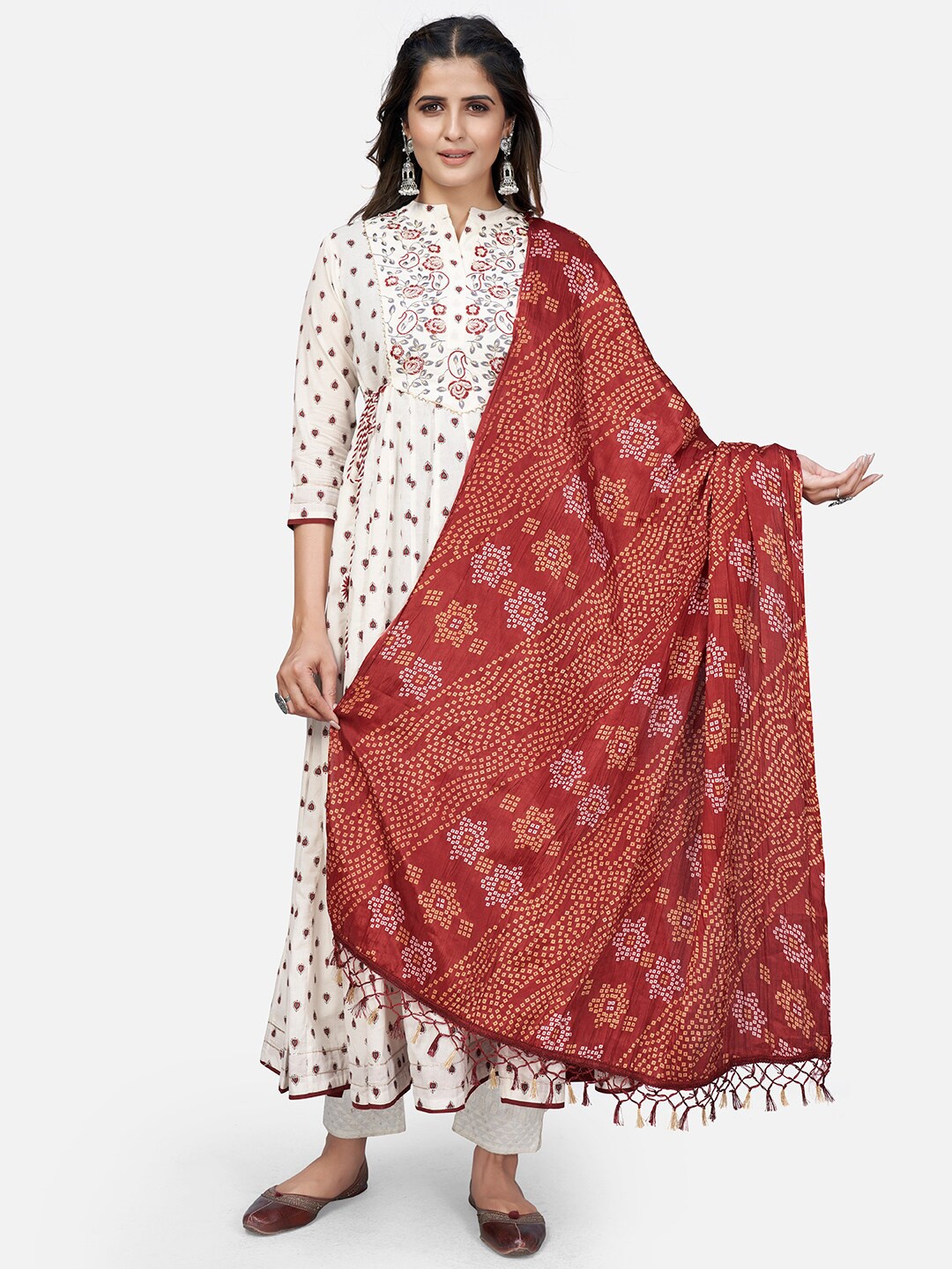 

Vbuyz Maroon & White Printed Pure Silk Bandhani Dupatta