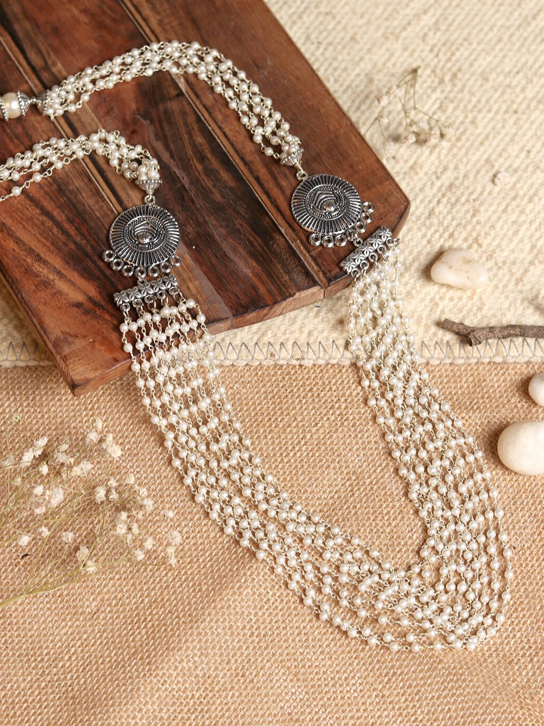

TEEJH Silver-Toned & White Oxidized Layered Necklace