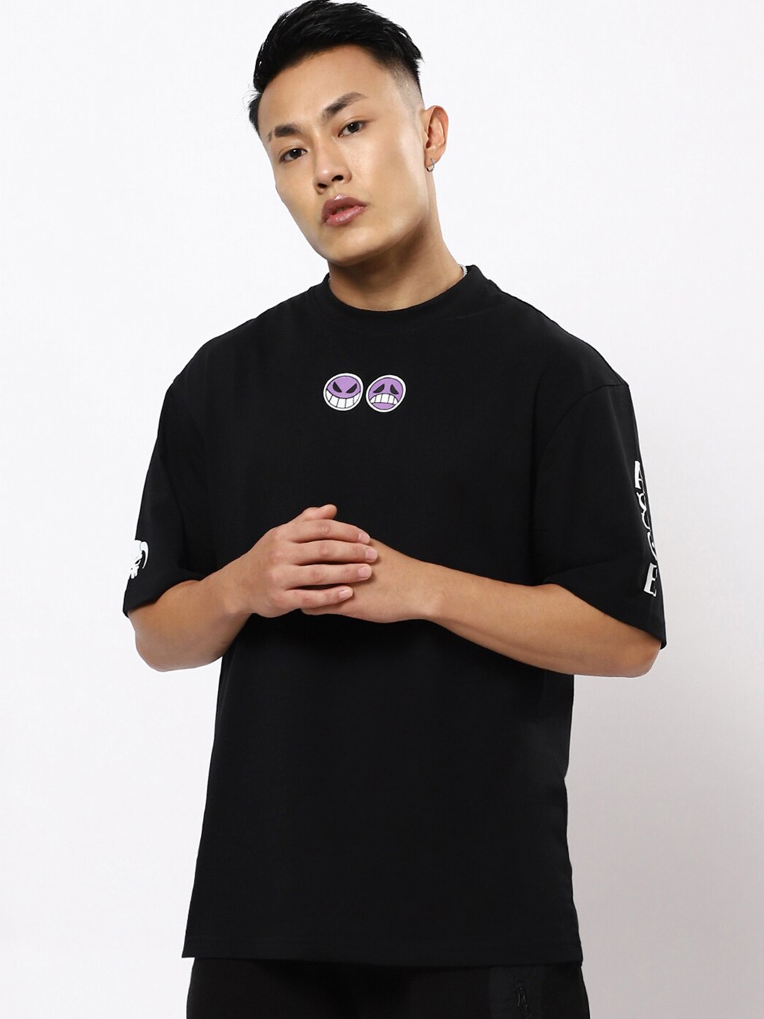 

Bewakoof Men Black Anime Back Printed Loose T-shirt