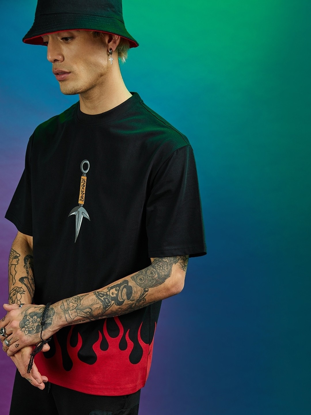 

Bewakoof Men Anime Flamed Graphic Printed Oversized T-shirt, Black