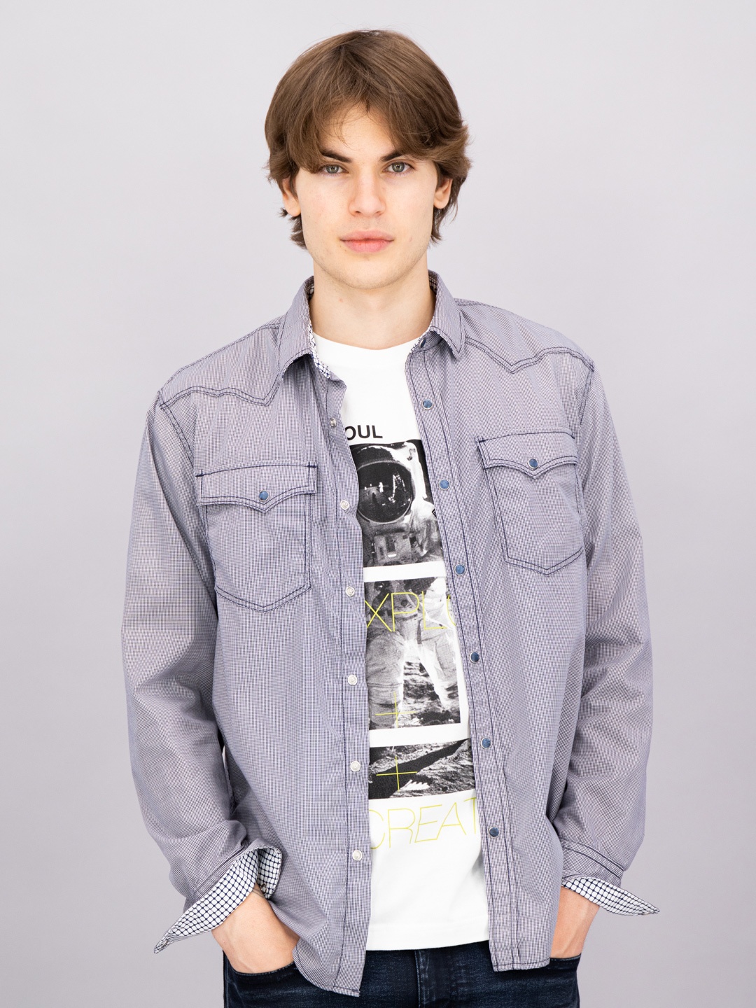 

FREESOUL Men Grey Shirt With Design Highlights Casual Shirt