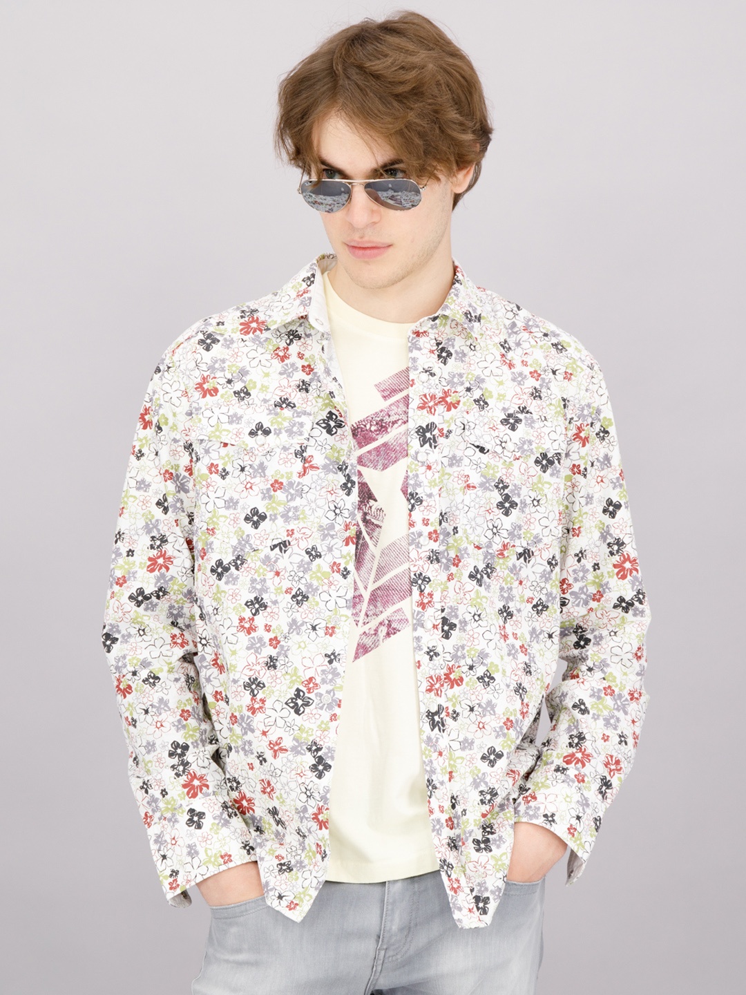 

FREESOUL Men Off White Floral Printed Casual Shirt