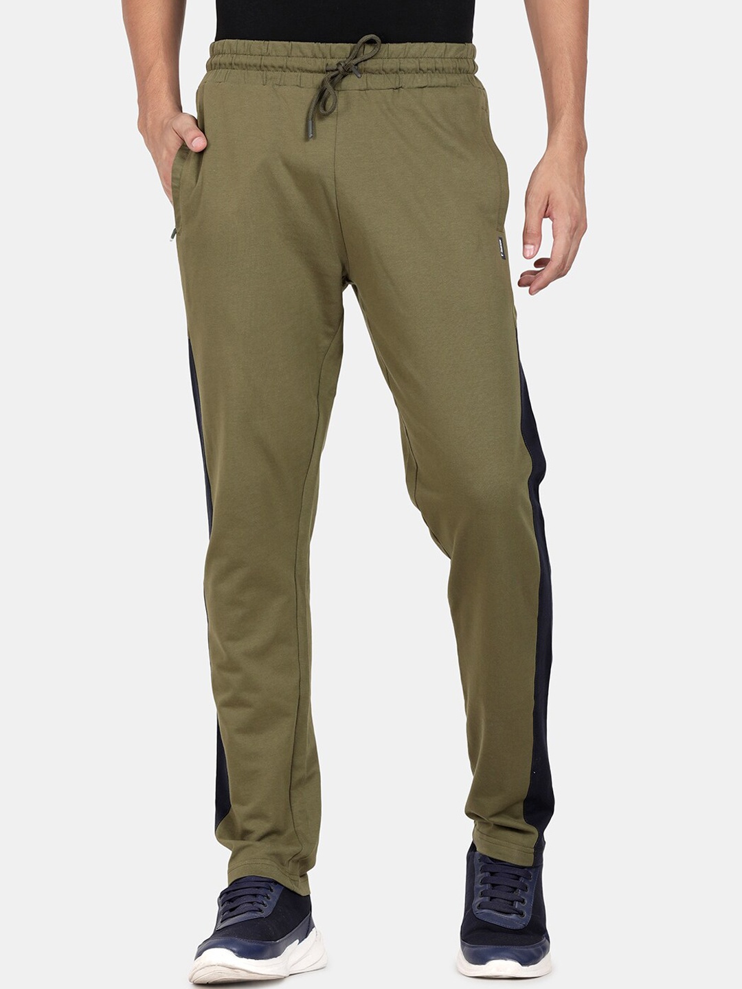 

t-base Men Olive Green Coloured Solid Track Pants