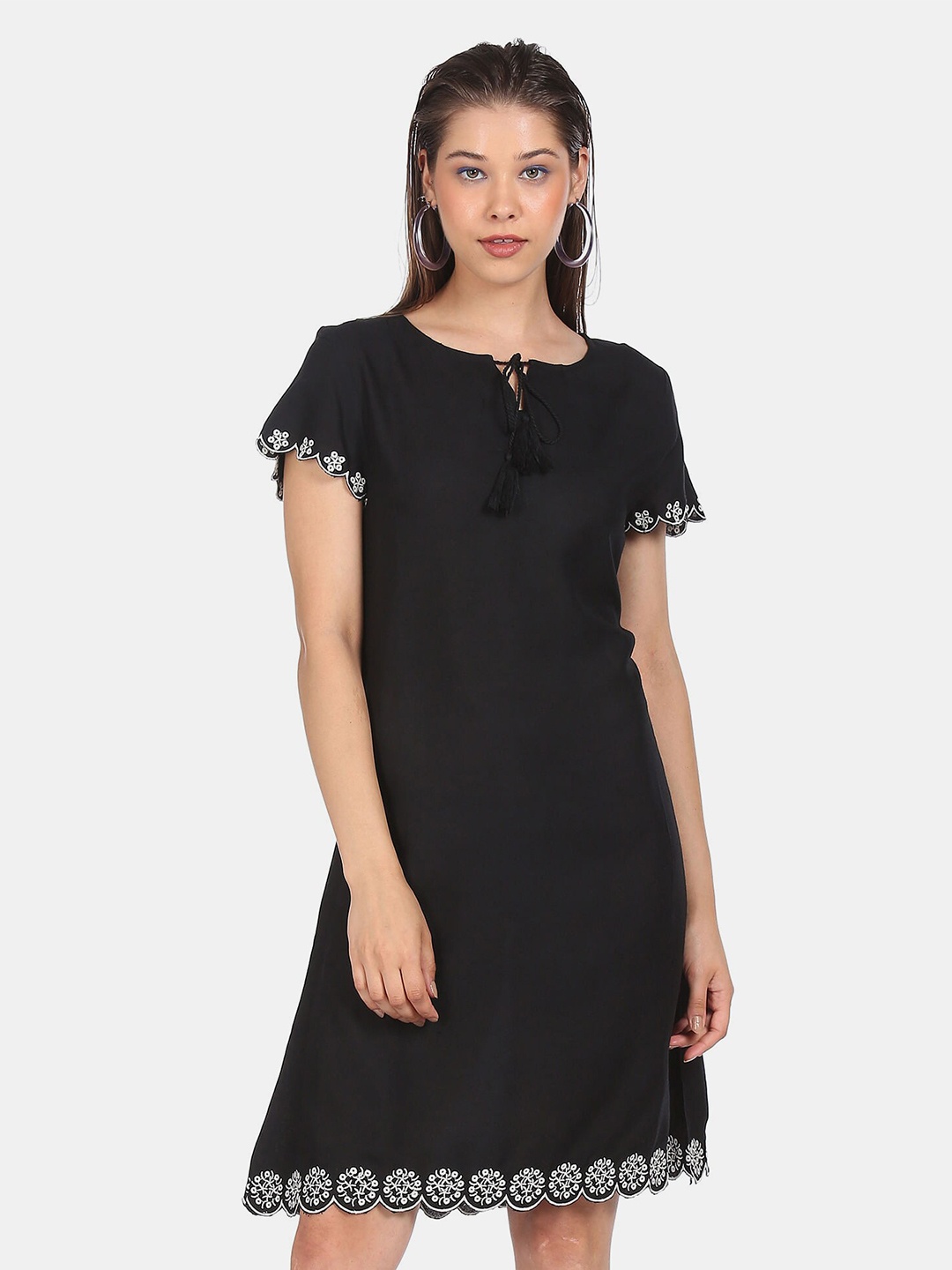 

Aeropostale Black Tie-Up Neck A-Line Dress