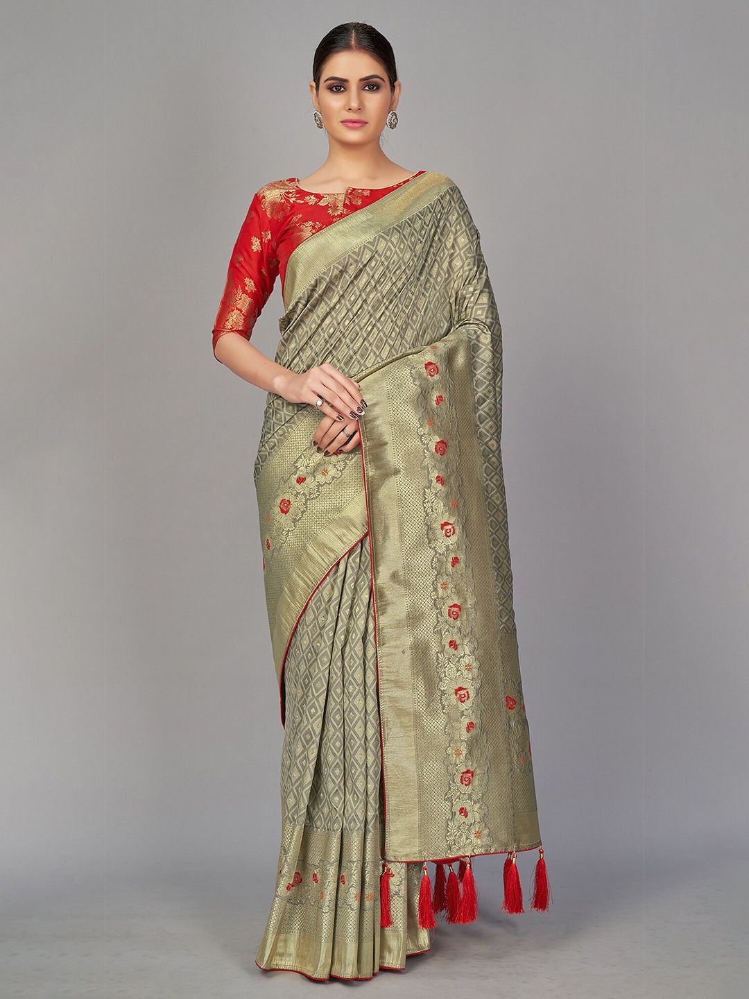 

MONJOLIKA FASHION Grey & Gold-Toned Woven Design Zari Silk Blend Banarasi Saree