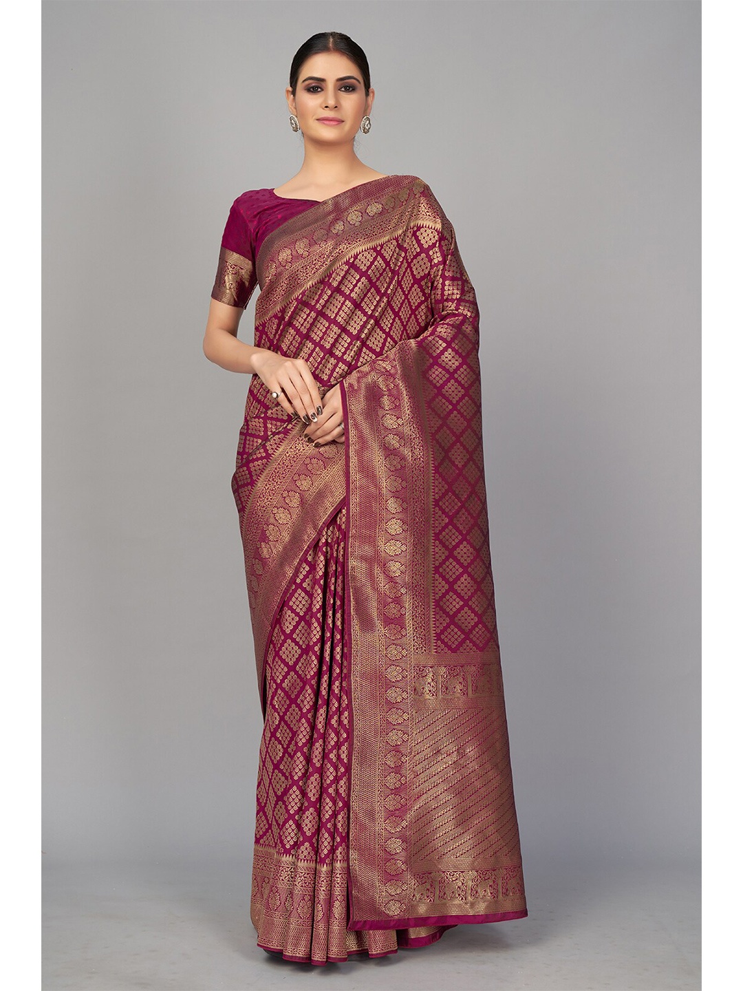 

MONJOLIKA FASHION Purple & Gold-Toned Woven Design Zari Silk Blend Banarasi Saree