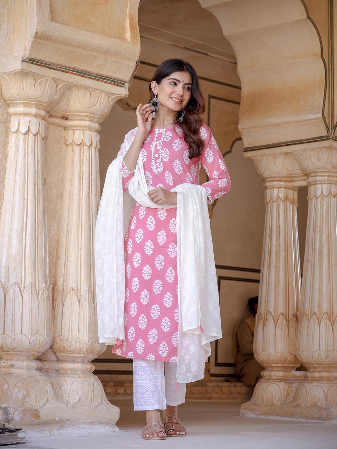 

Yufta Women Pink Ethnic Motifs Printed Pure Cotton Kurta with Trousers & Dupatta