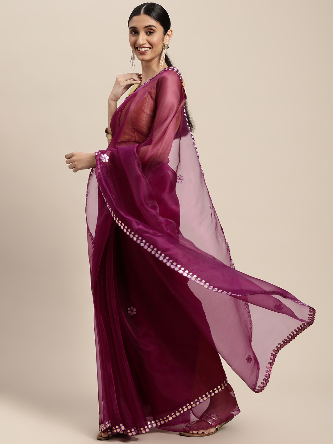 

VASTRANAND Burgundy Floral Mirror Work Organza Saree